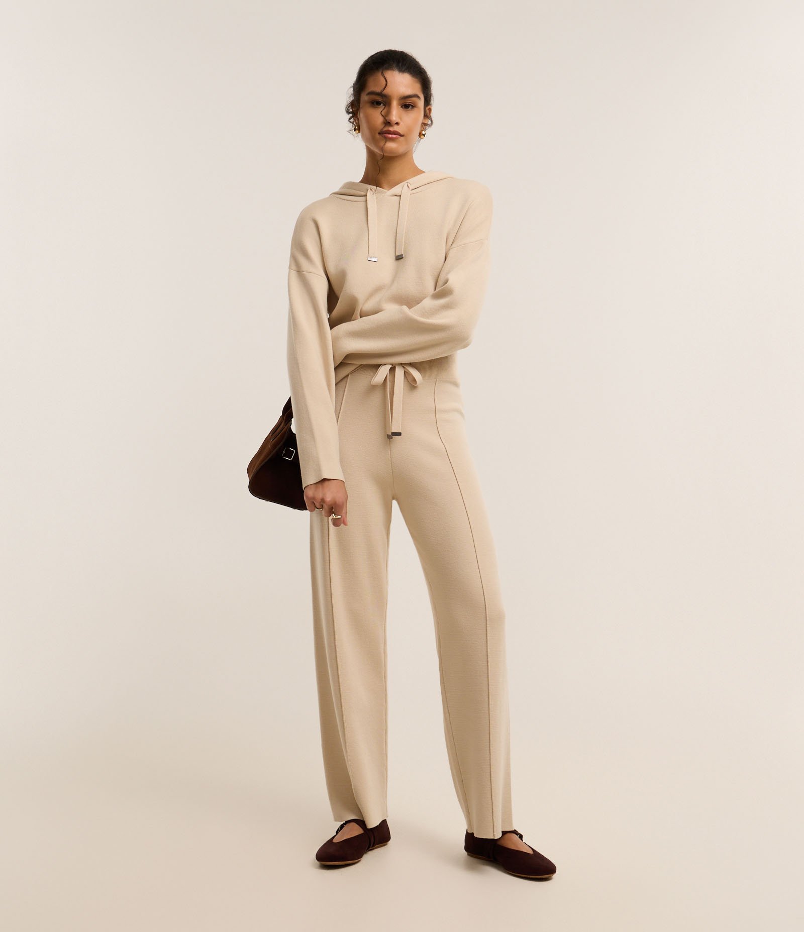 Calça Wide Leg em Tricô com Cós de Ribana e Frisos 1