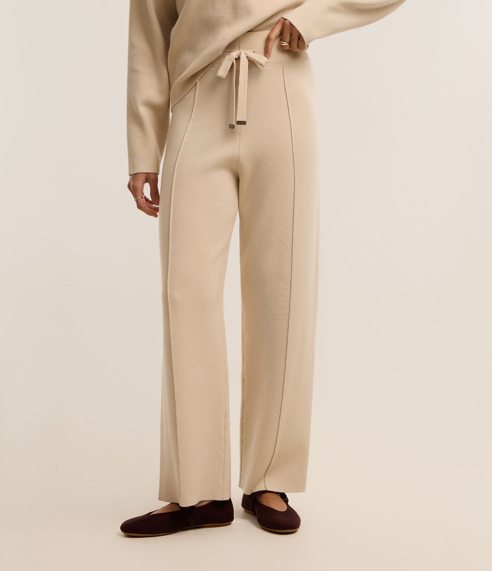 Calça Wide Leg em Tricô com Cós de Ribana e Frisos 3