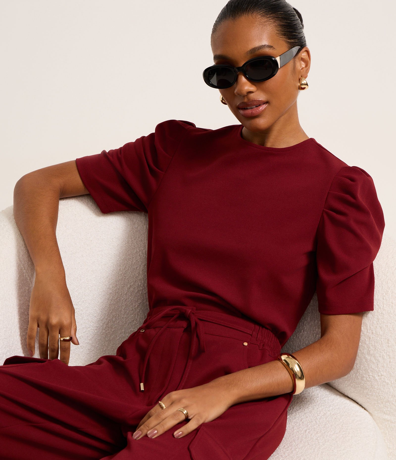 Calça Cenoura Cintura Alta em Crepe com Bolsos Cargos Marrom 5