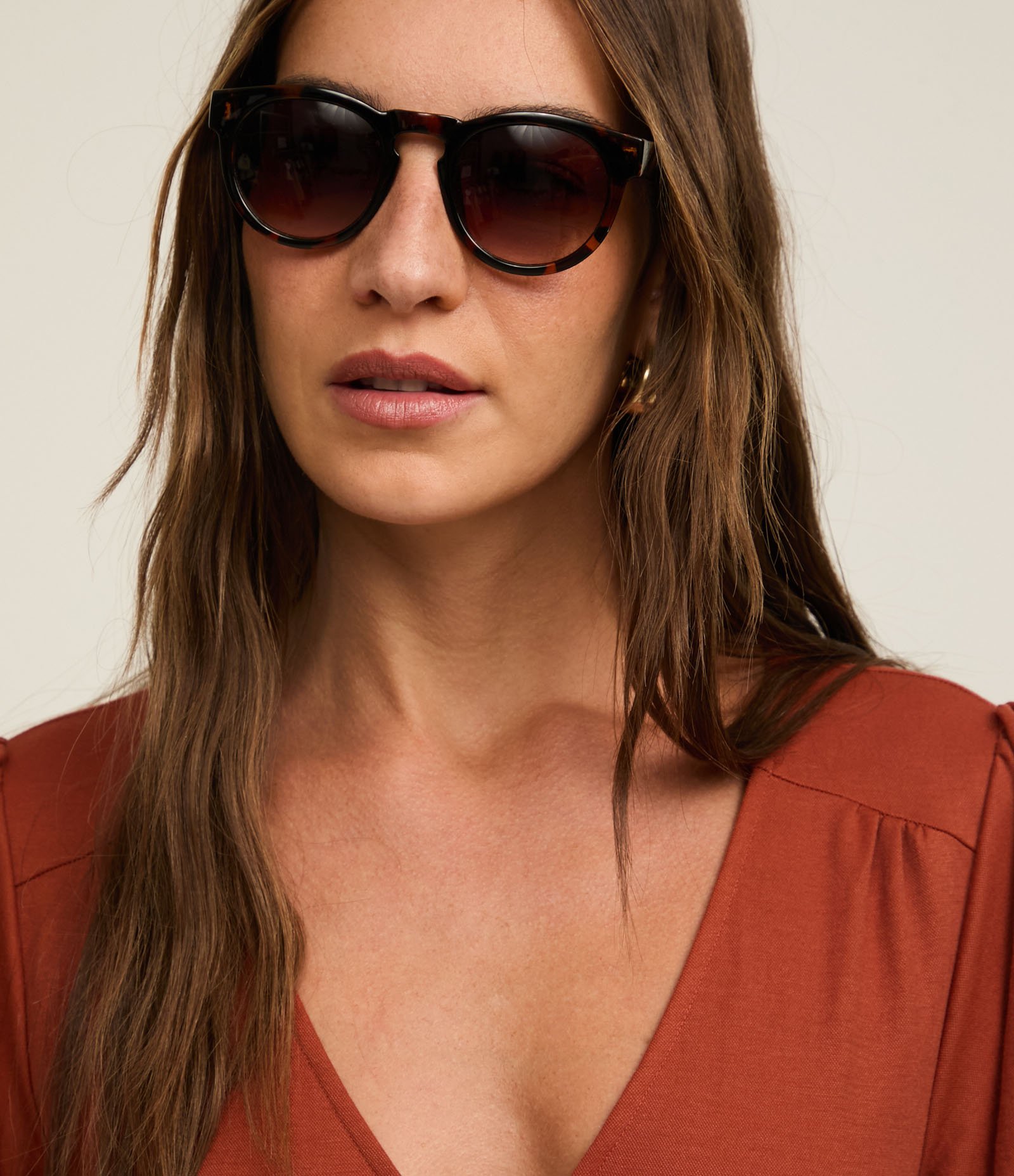 Vestido Midi em Malha de Viscose com Abotoamento no Decote Vermelho Telha 4