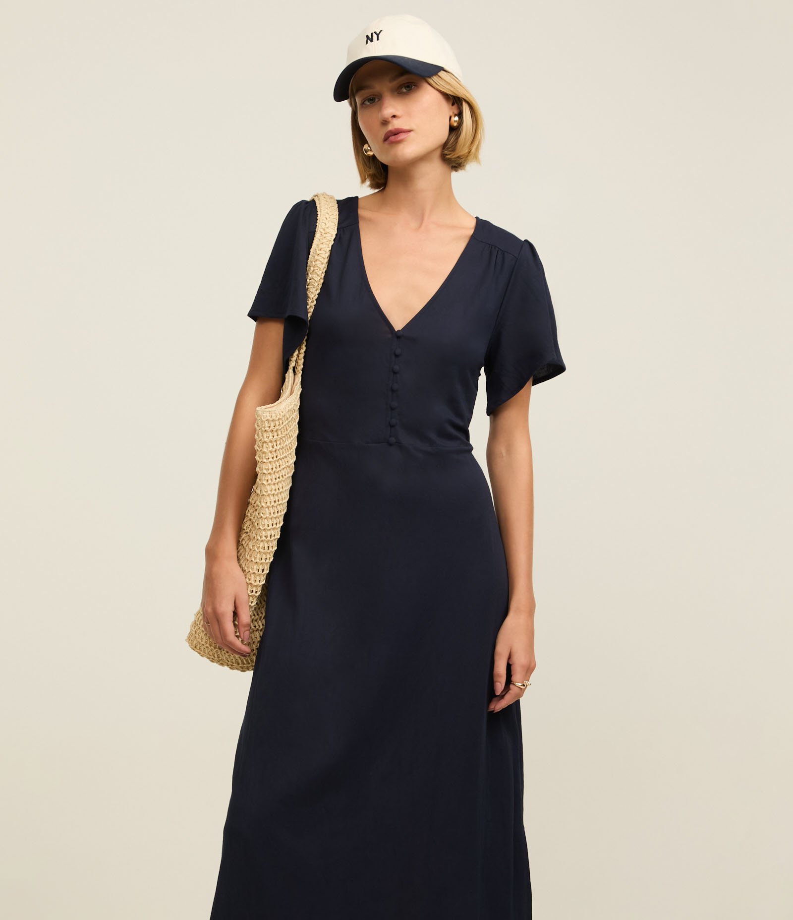 Vestido Midi em Malha de Viscose com Abotoamento no Decote Azul Escuro 1