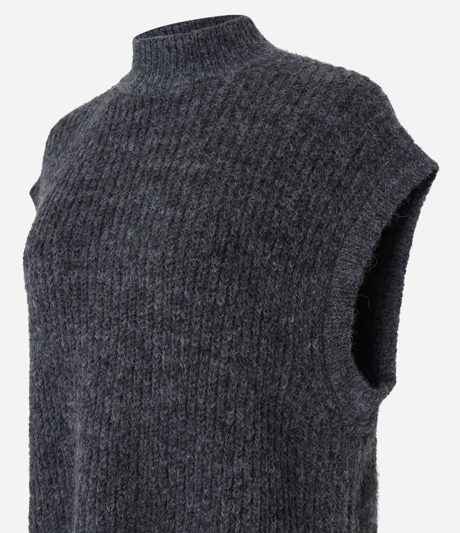 Colete Texturizado em Tricô com Caimento Leve Cinza 11