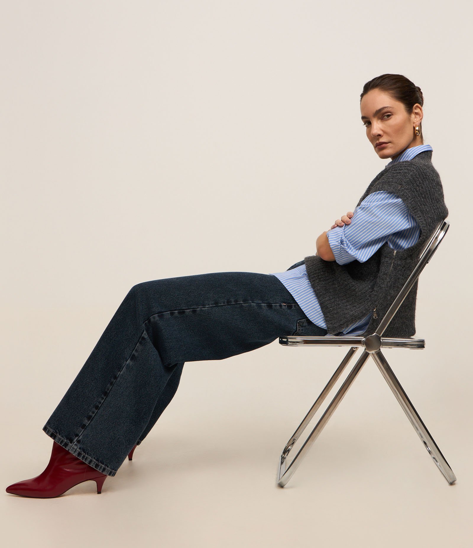 Colete Texturizado em Tricô com Caimento Leve Cinza 9