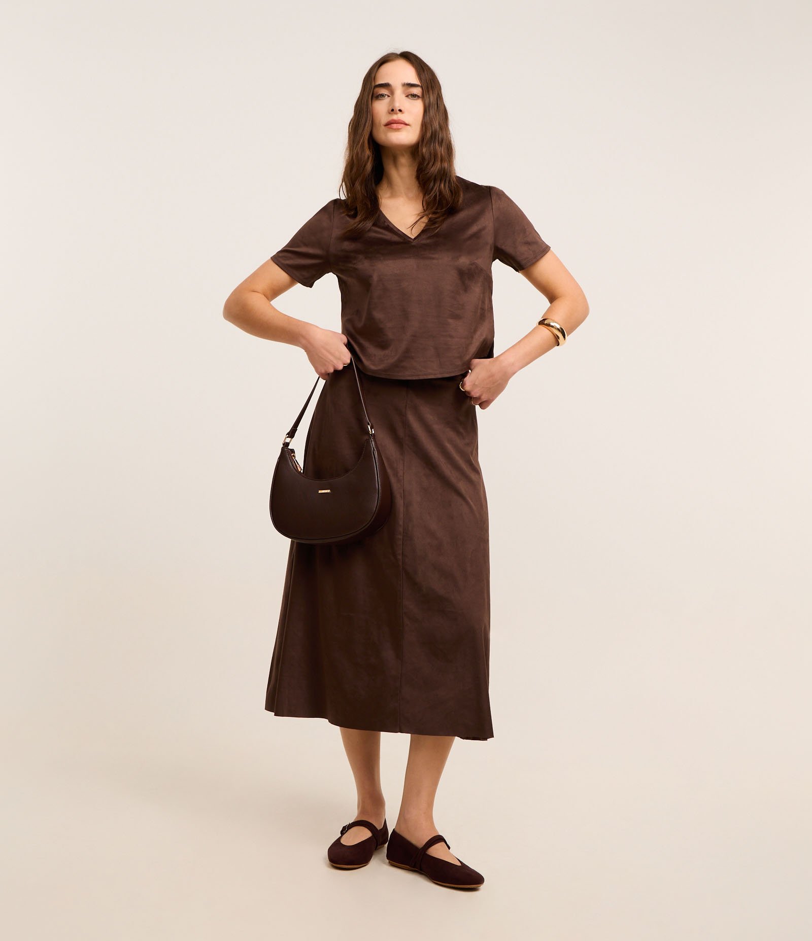 Blusa em Suede com Decote V Marrom 2