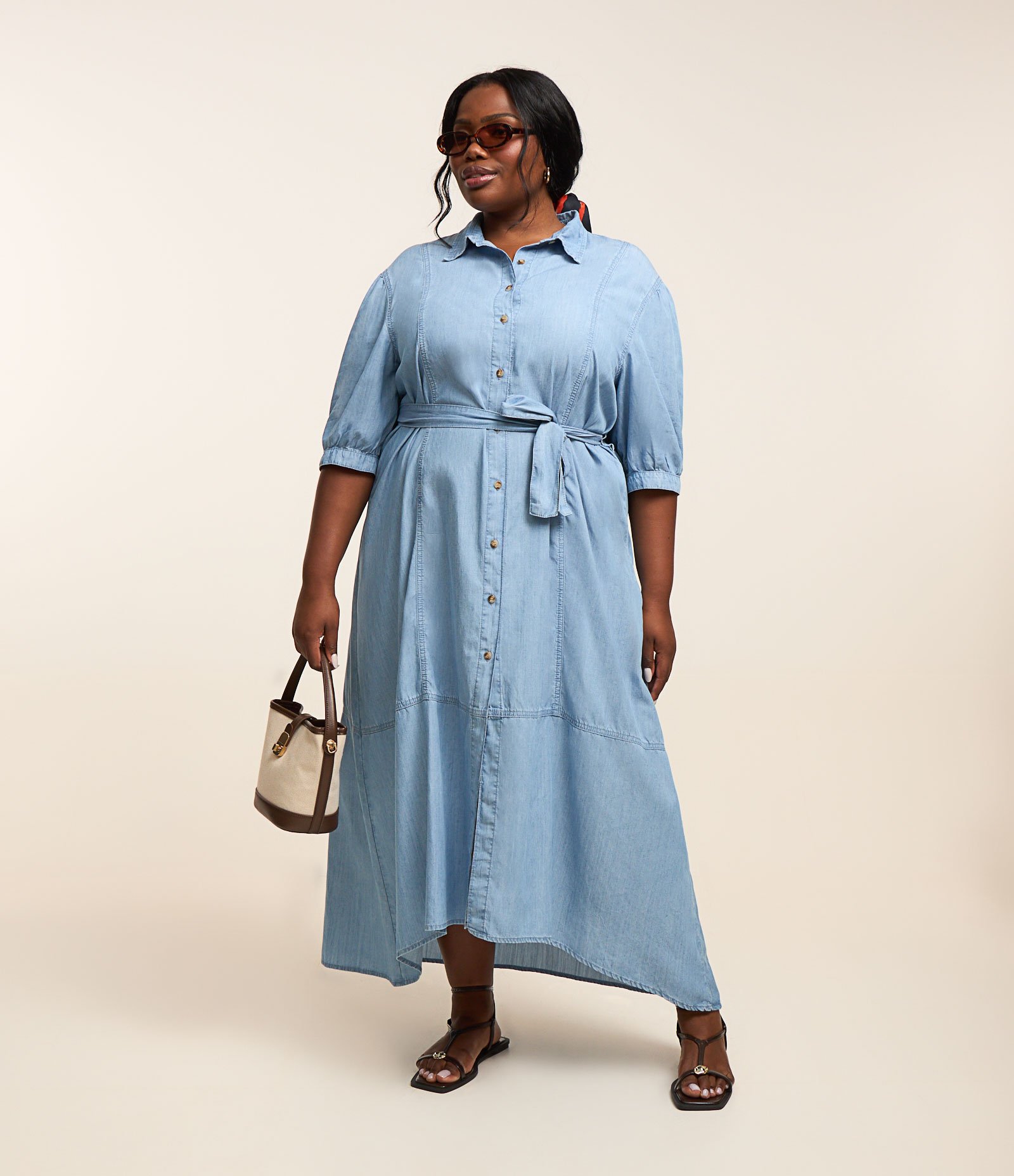 Vestido Chemise Jeans e Barra Assimétrica Curve & Plus Size Azul 3