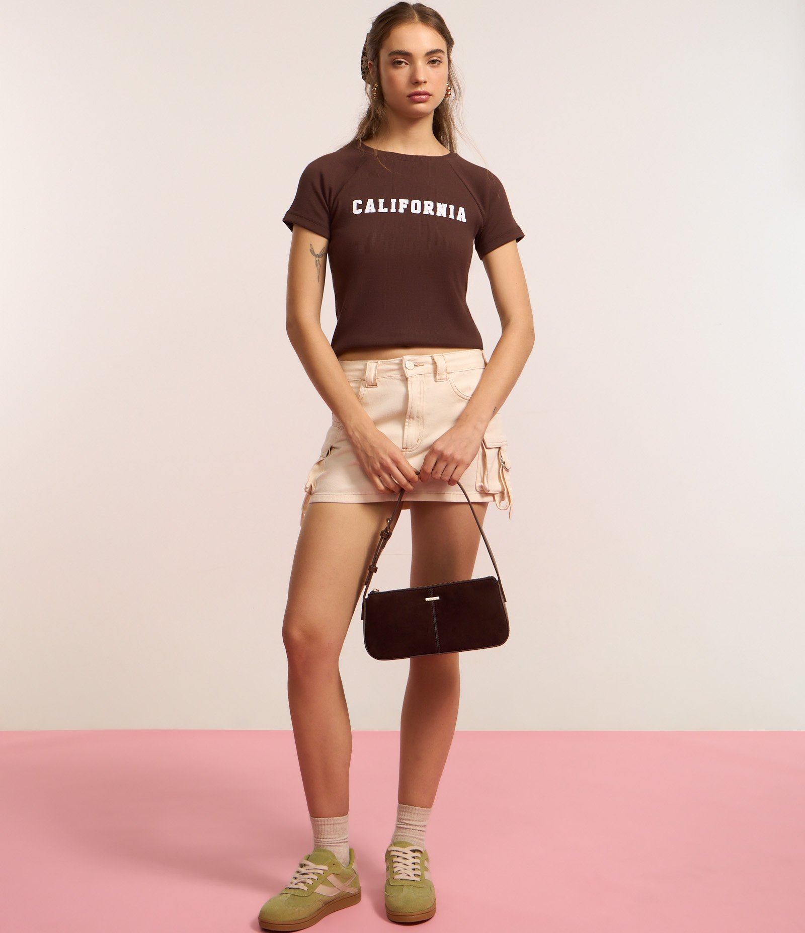 Saia Curta em Sarja com Bolsos Cargo e Fivelas Off White 5