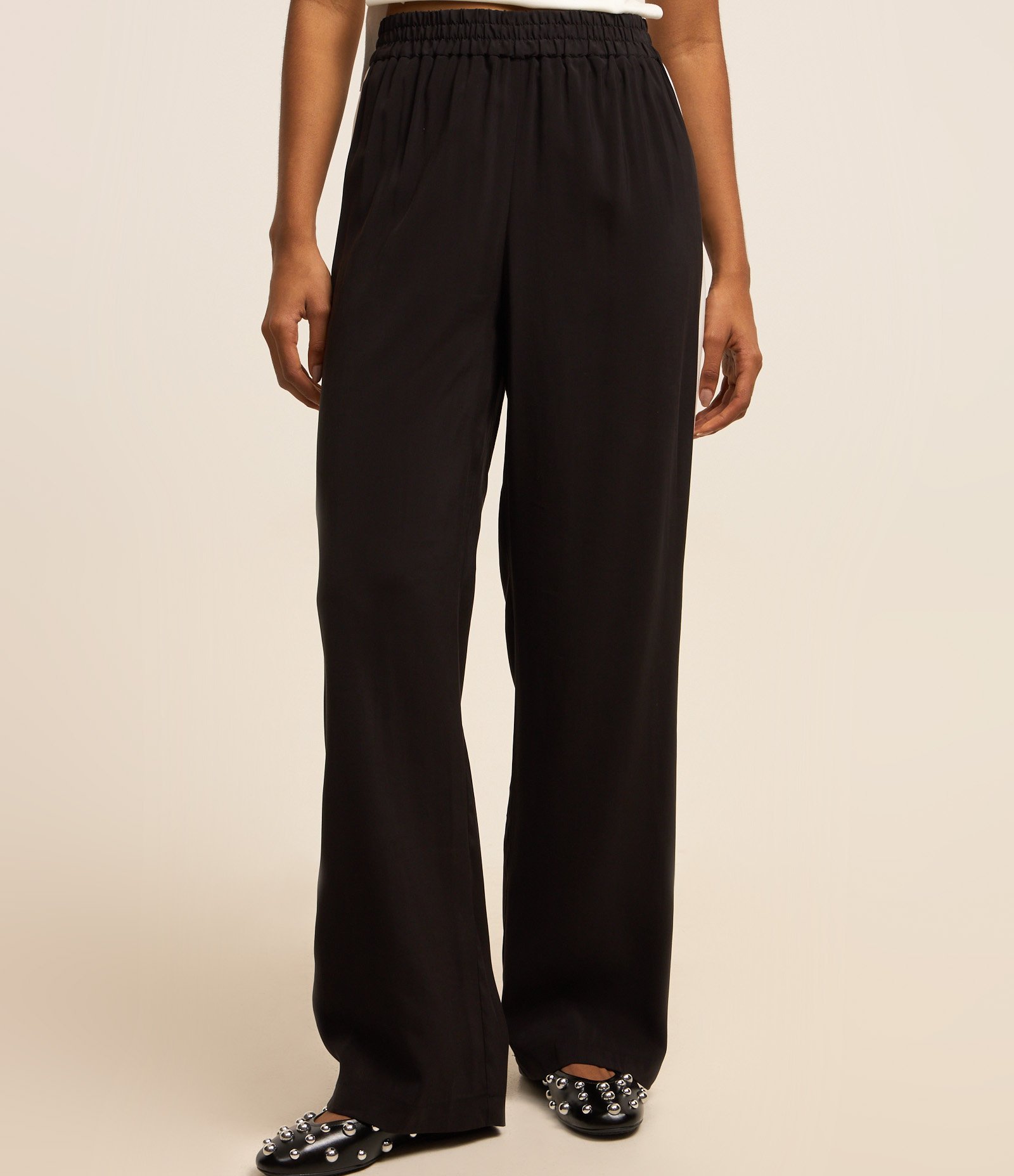 Calça Reta em Alfaiataria com Cós Elástico e Listra Lateral Preto 3