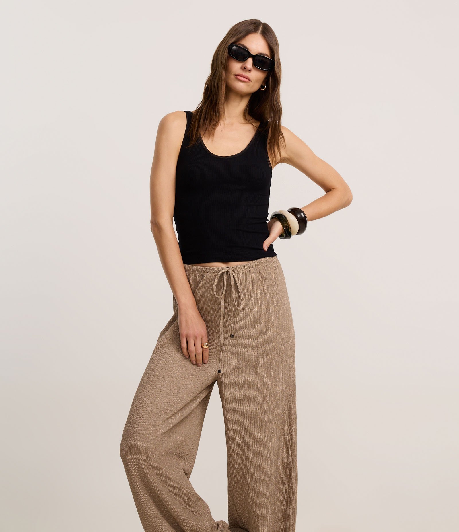 Calça Wide Leg com Textura e Elástico na Cintura 2