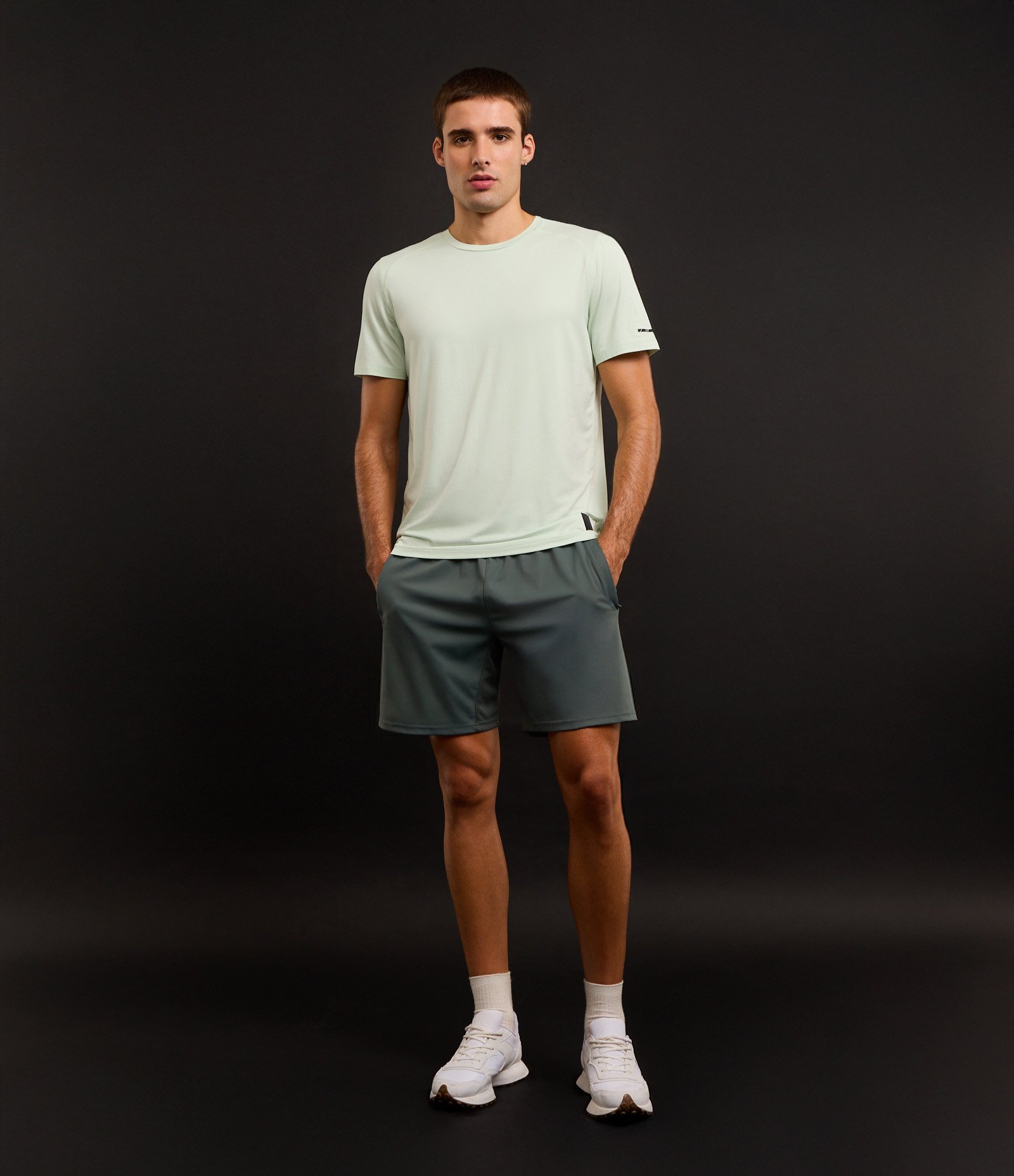 Camiseta Regular Esportiva em Tecnologia Dry com Etiqueta na Barra Azul Esverado 2