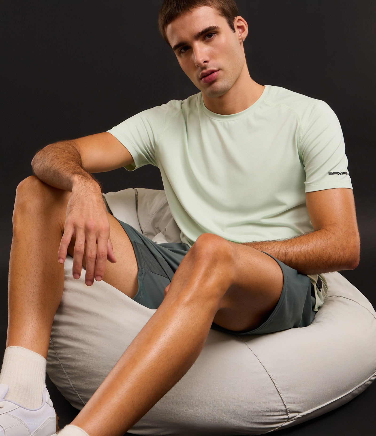 Camiseta Regular Esportiva em Tecnologia Dry com Etiqueta na Barra Azul Esverado 4