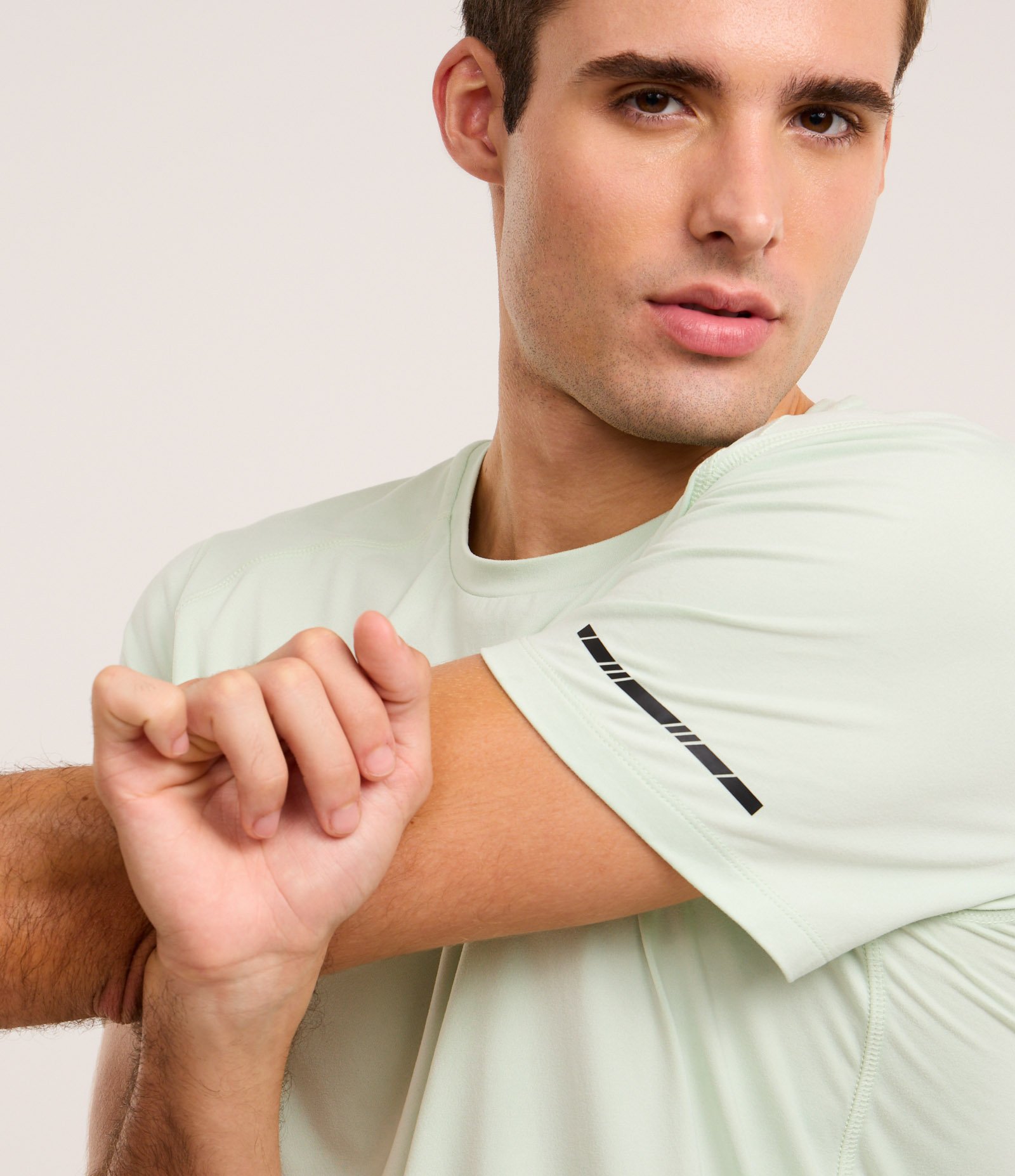 Camiseta Regular Esportiva em Tecnologia Dry com Etiqueta na Barra Azul Esverado 6