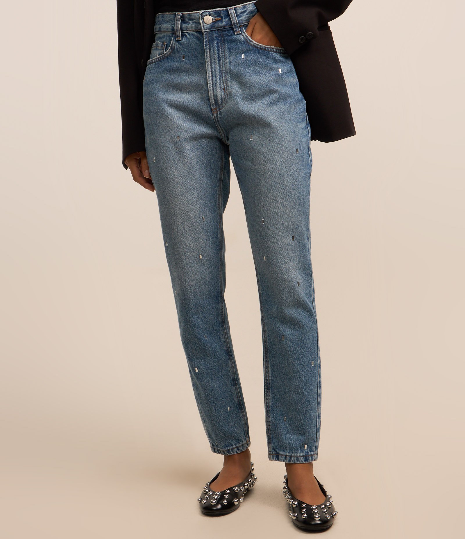 Calça Mom em Jeans com Aplicação de Brilhos Azul 3