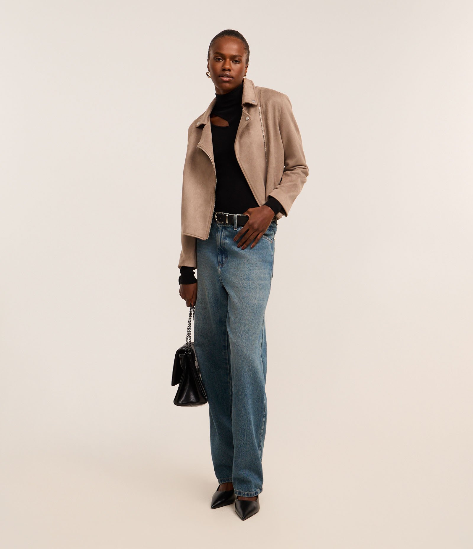 Jaqueta Perfecto em Suede com Gola Bowling e Bolsos Marrom 2