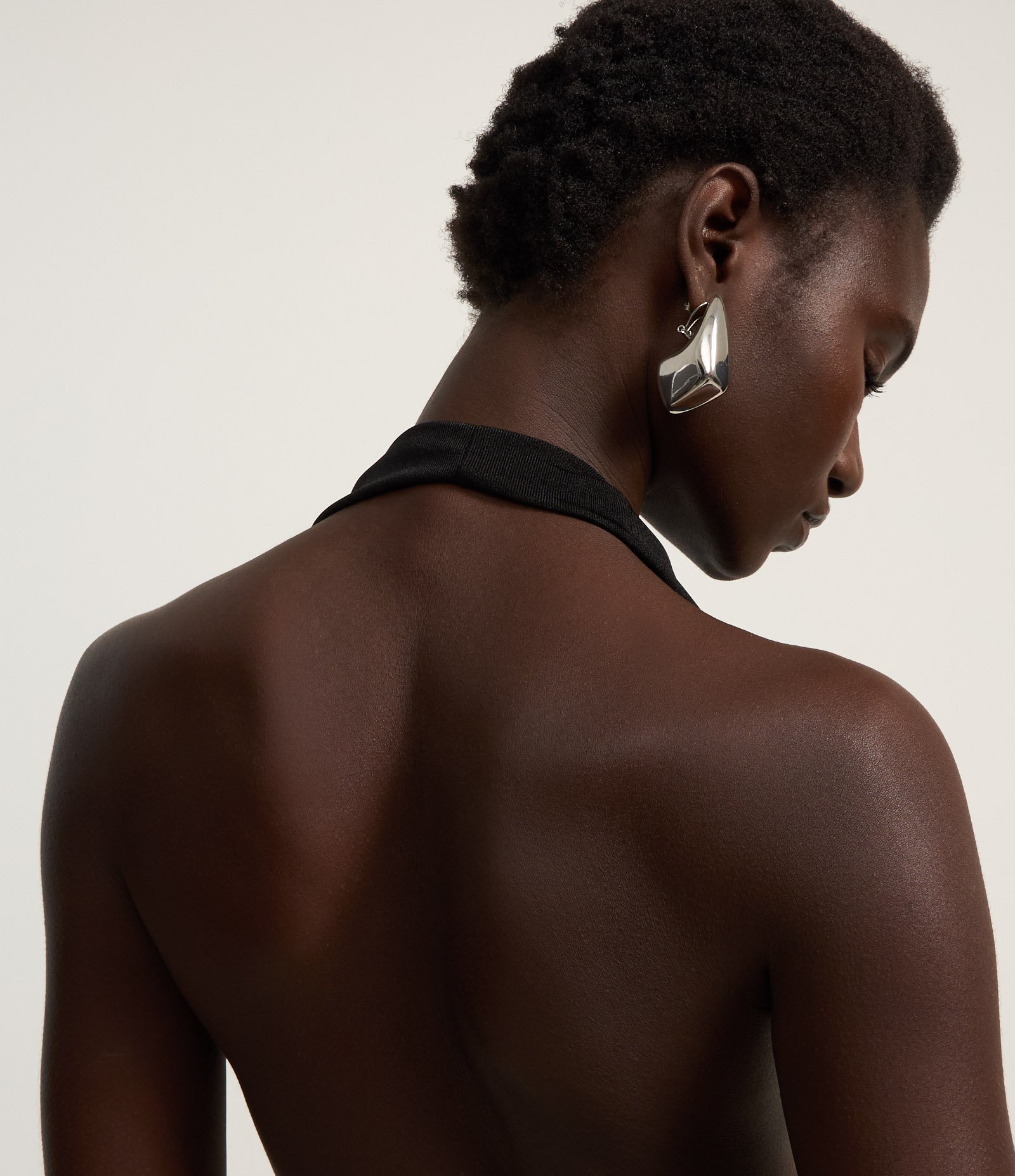 Body Frente Única com Decote Degagê Preto 4