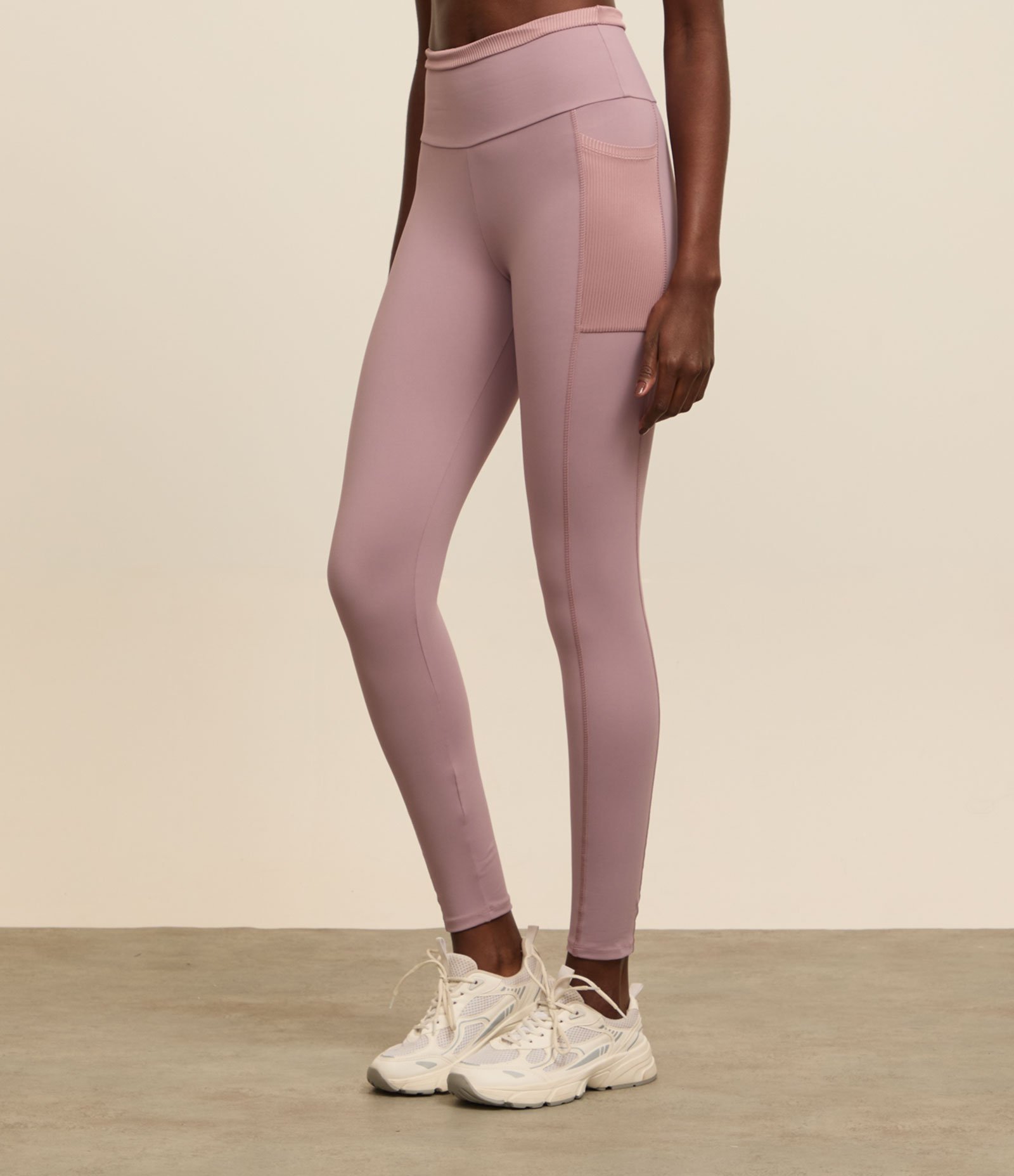 Calça Legging Esportiva em Poliamida com Cós Texturizado 2
