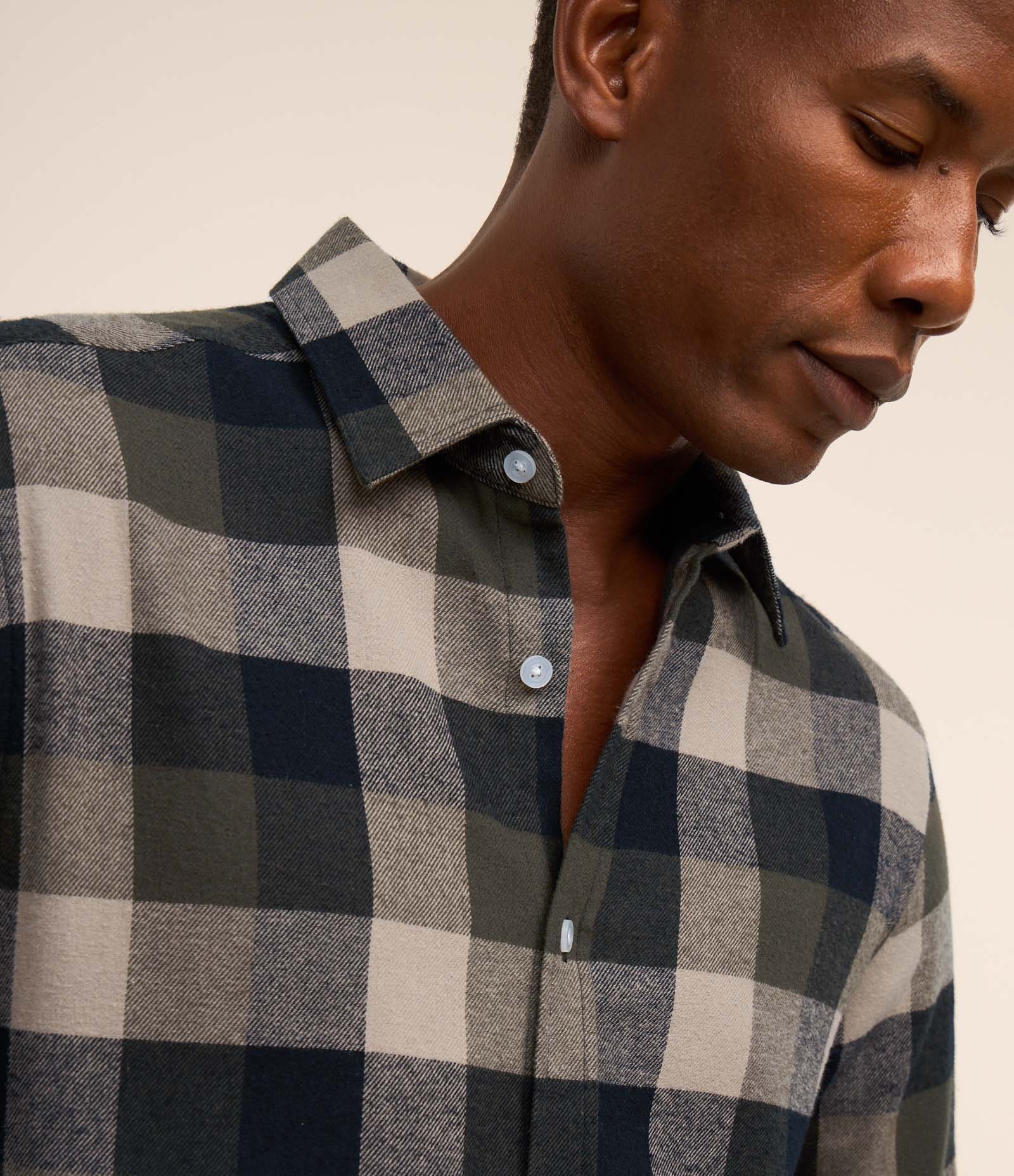 Camisa Comfort em Algodão com Estampa Xadrez e Manga Longa Verde/Cinza/Marrom 3