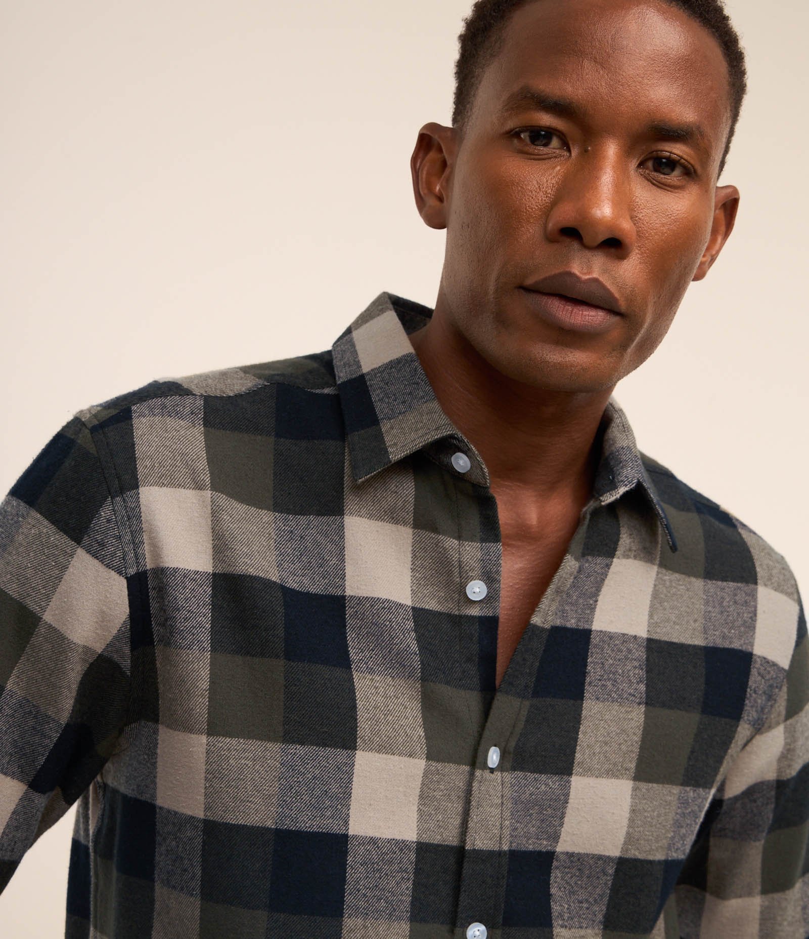 Camisa Comfort em Algodão com Estampa Xadrez e Manga Longa Verde/Cinza/Marrom 4