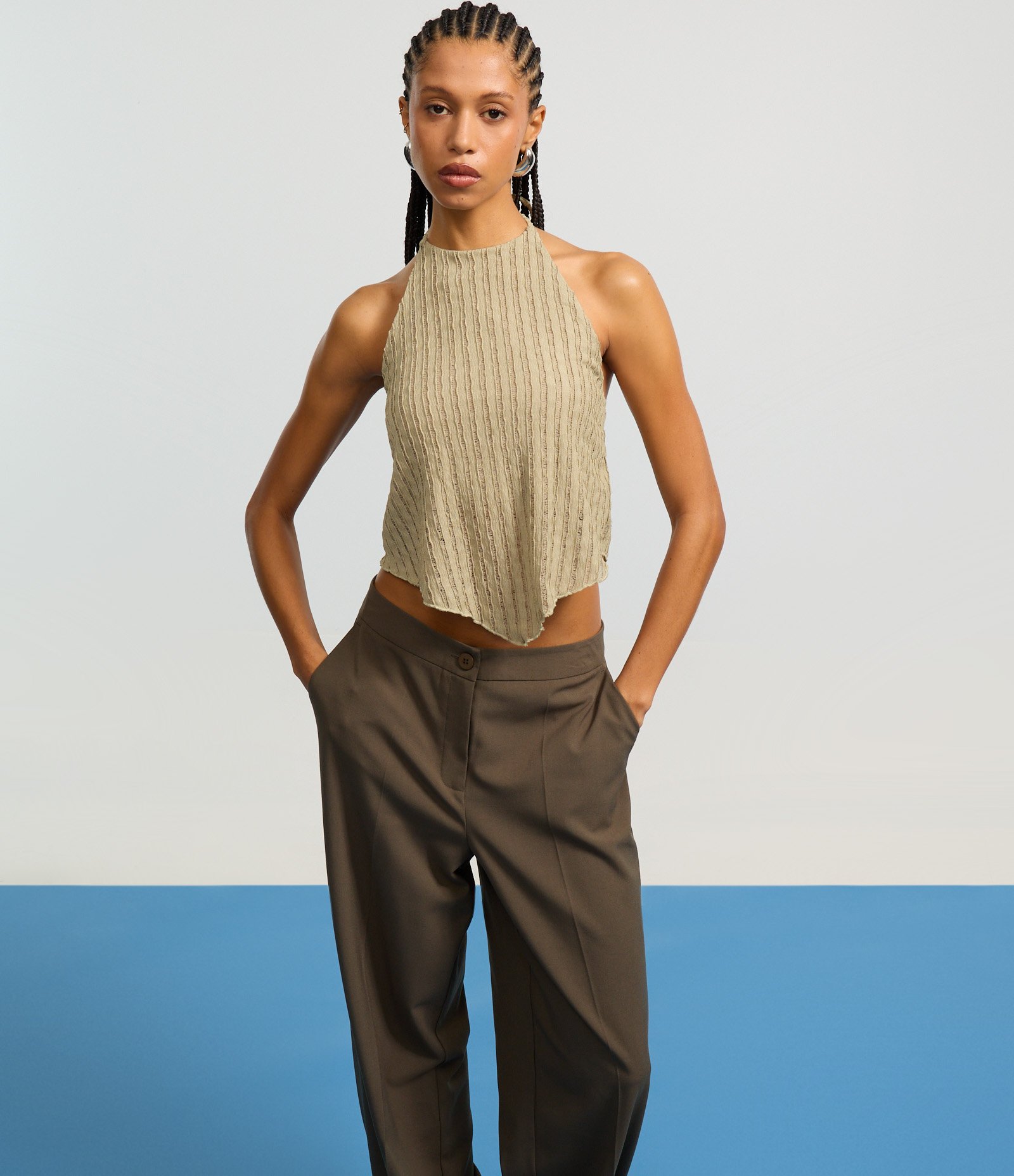 Calça Reta Alfaiatada com Bolsos e Frisos Verde escuro 6