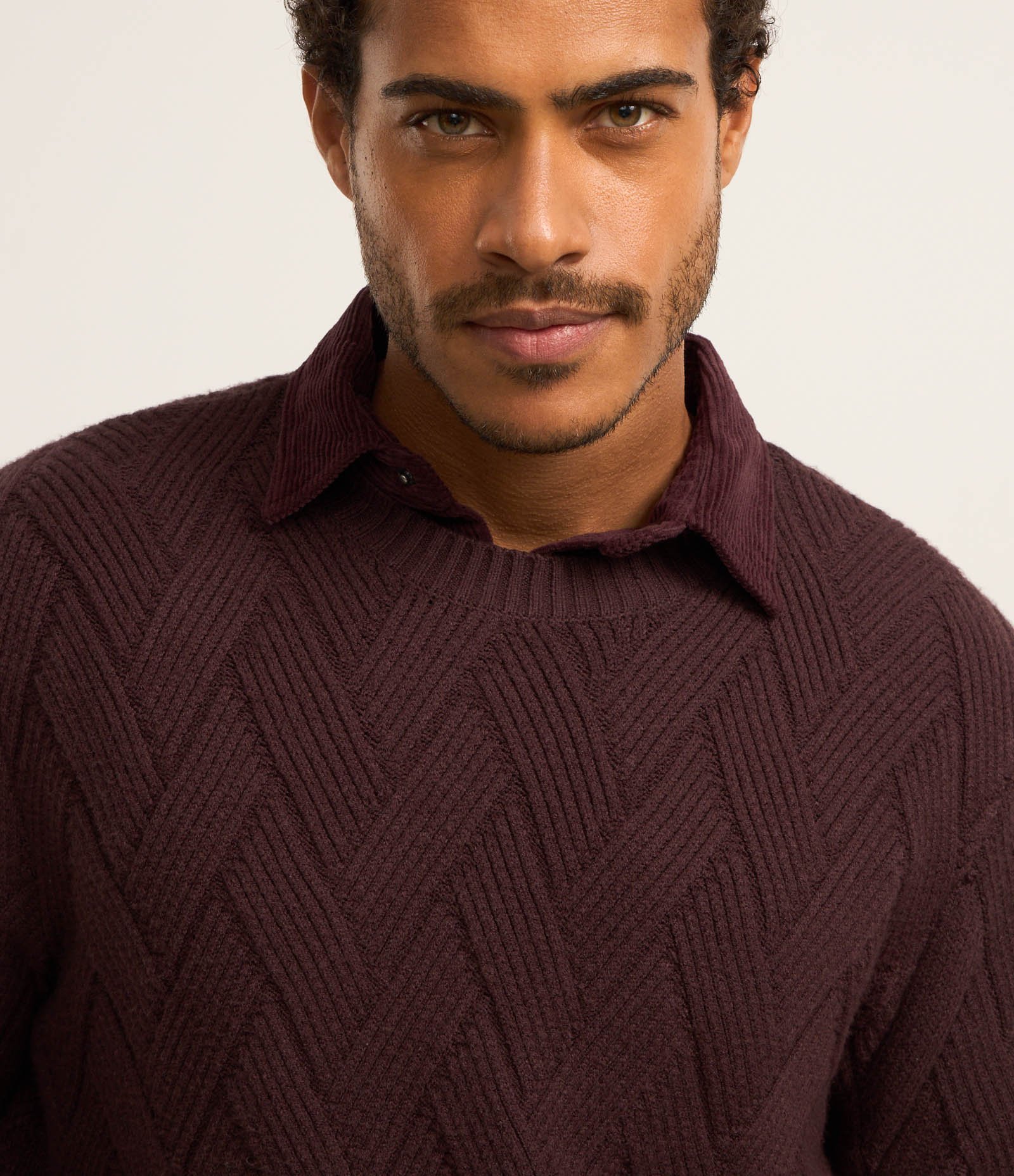 Suéter em Tricô com Textura Trançada Vinho 3