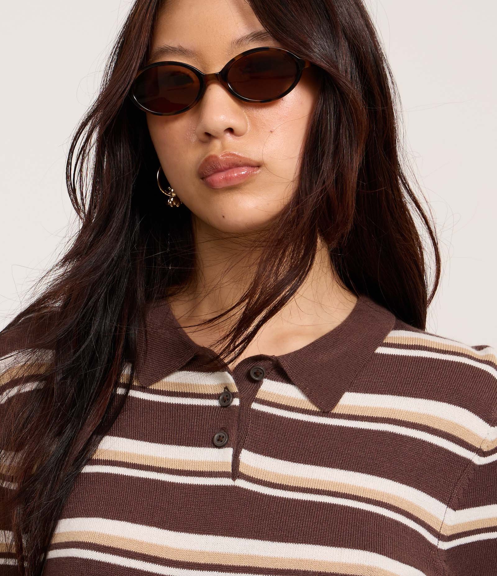 Blusa em Tricô Listrado e Gola Polo Marrom 3