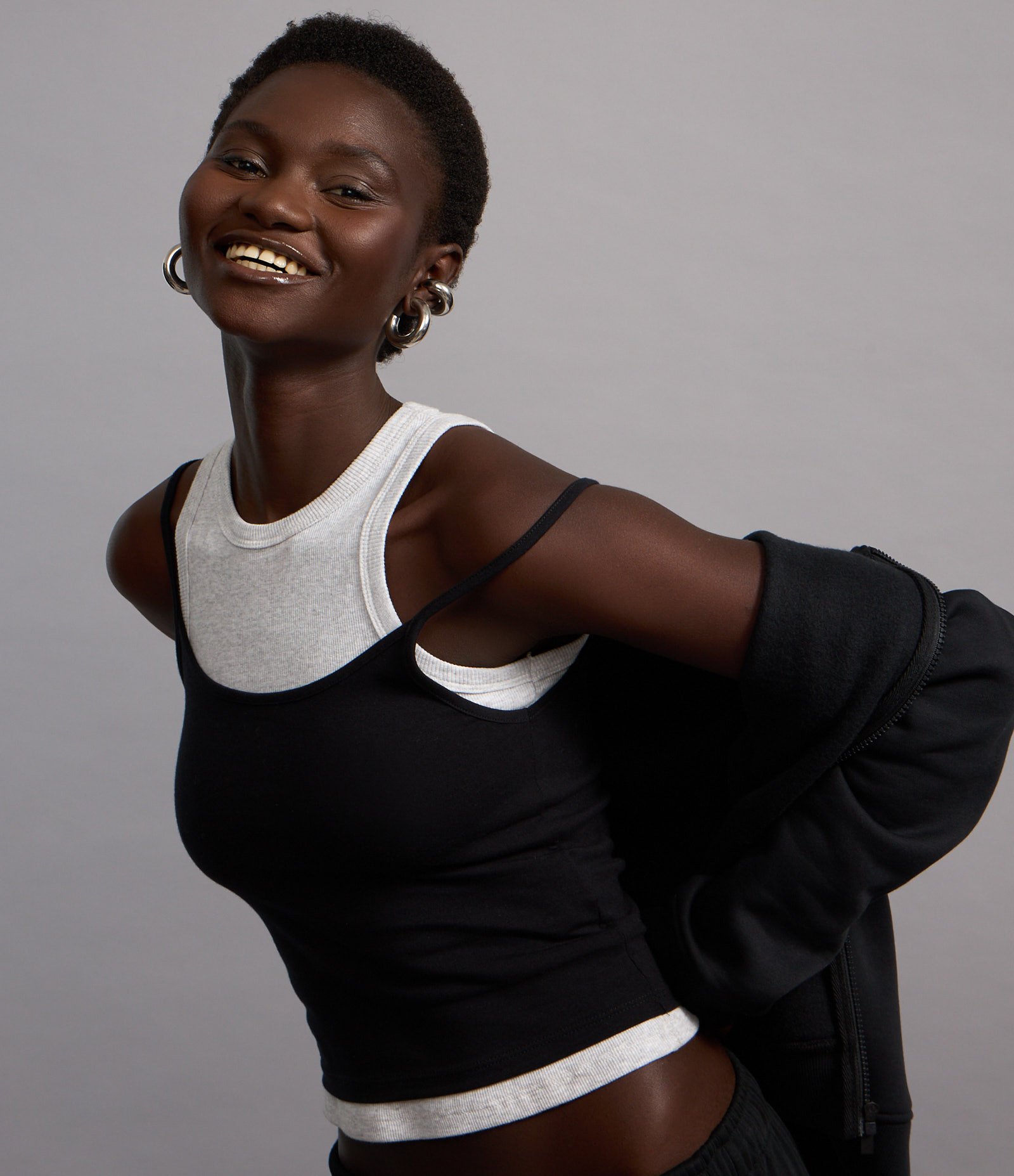 Blusa Cropped em Algodão com Alça Fina Preto 4