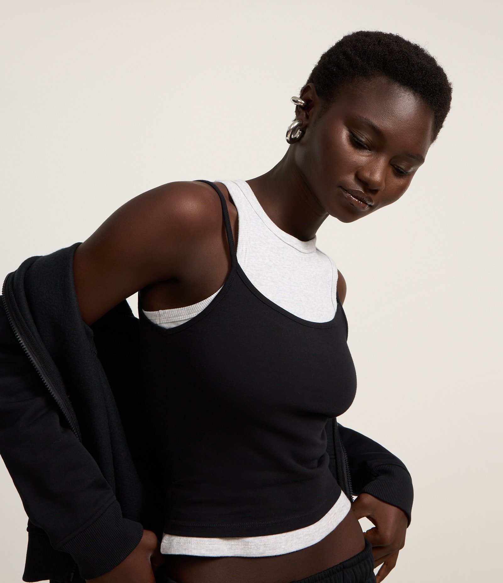 Blusa Cropped em Algodão com Alça Fina Preto 1