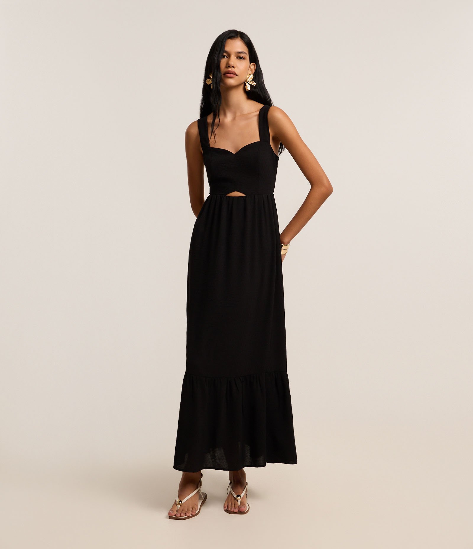 Vestido Evasê Midi em Airflow com Decote Coração Preto 2