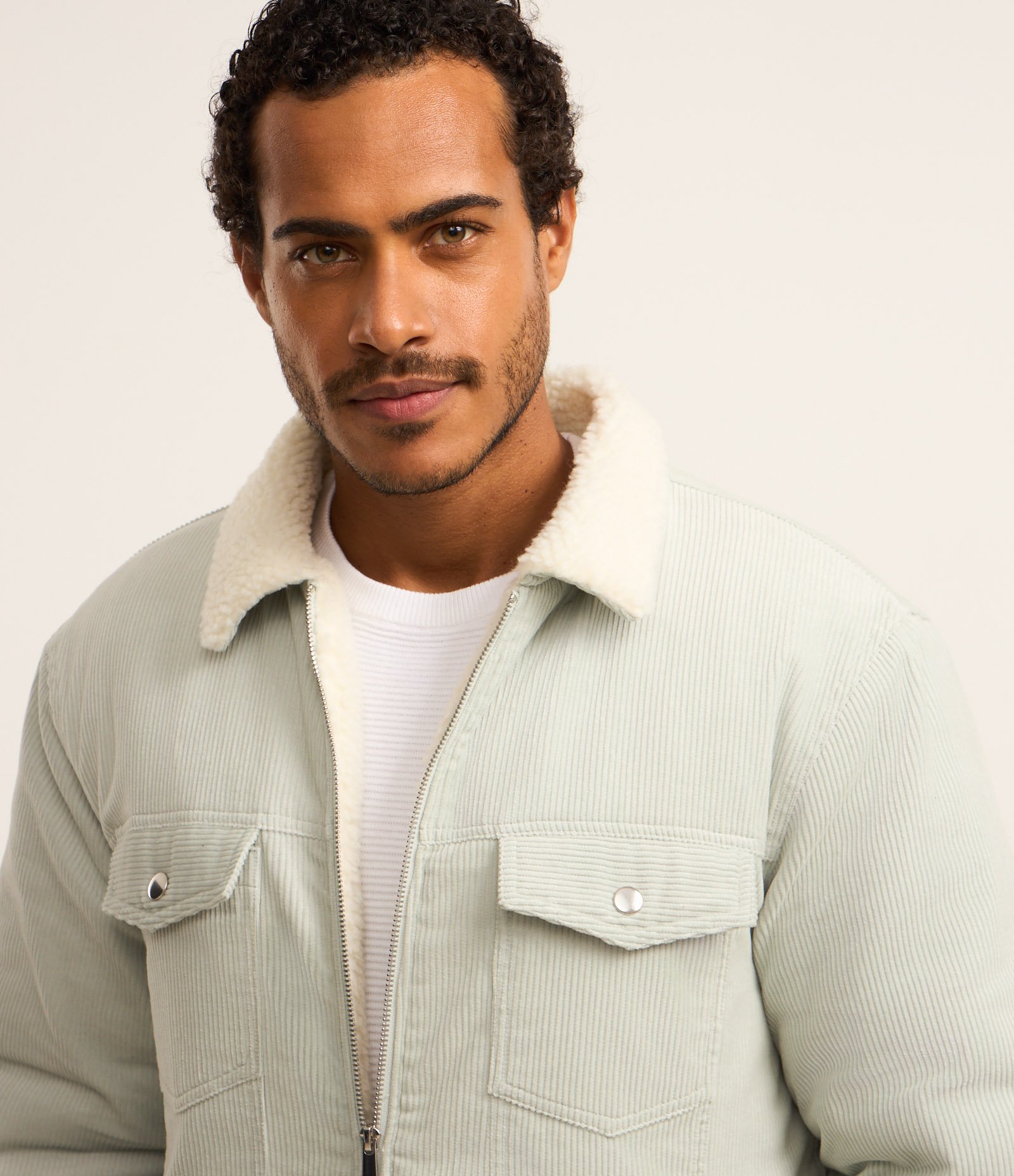 Jaqueta em Veludo com Sherpa Azul 4