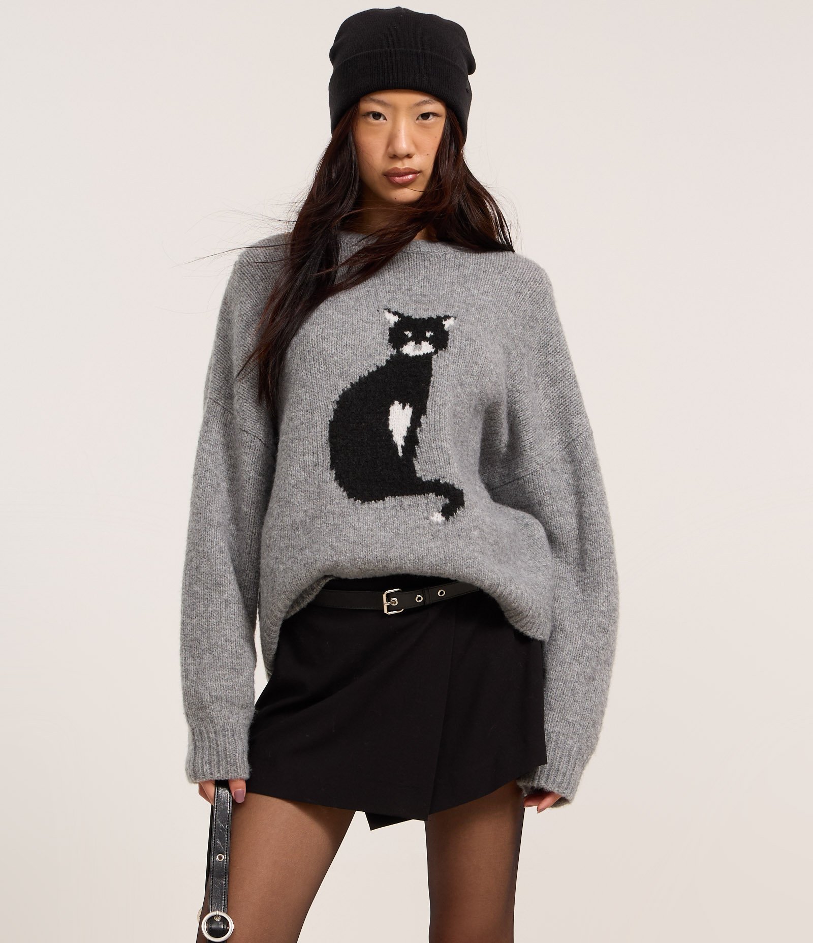 Short Saia em Alfaiataria com Cintinho de Pu e Fivela Preto 3