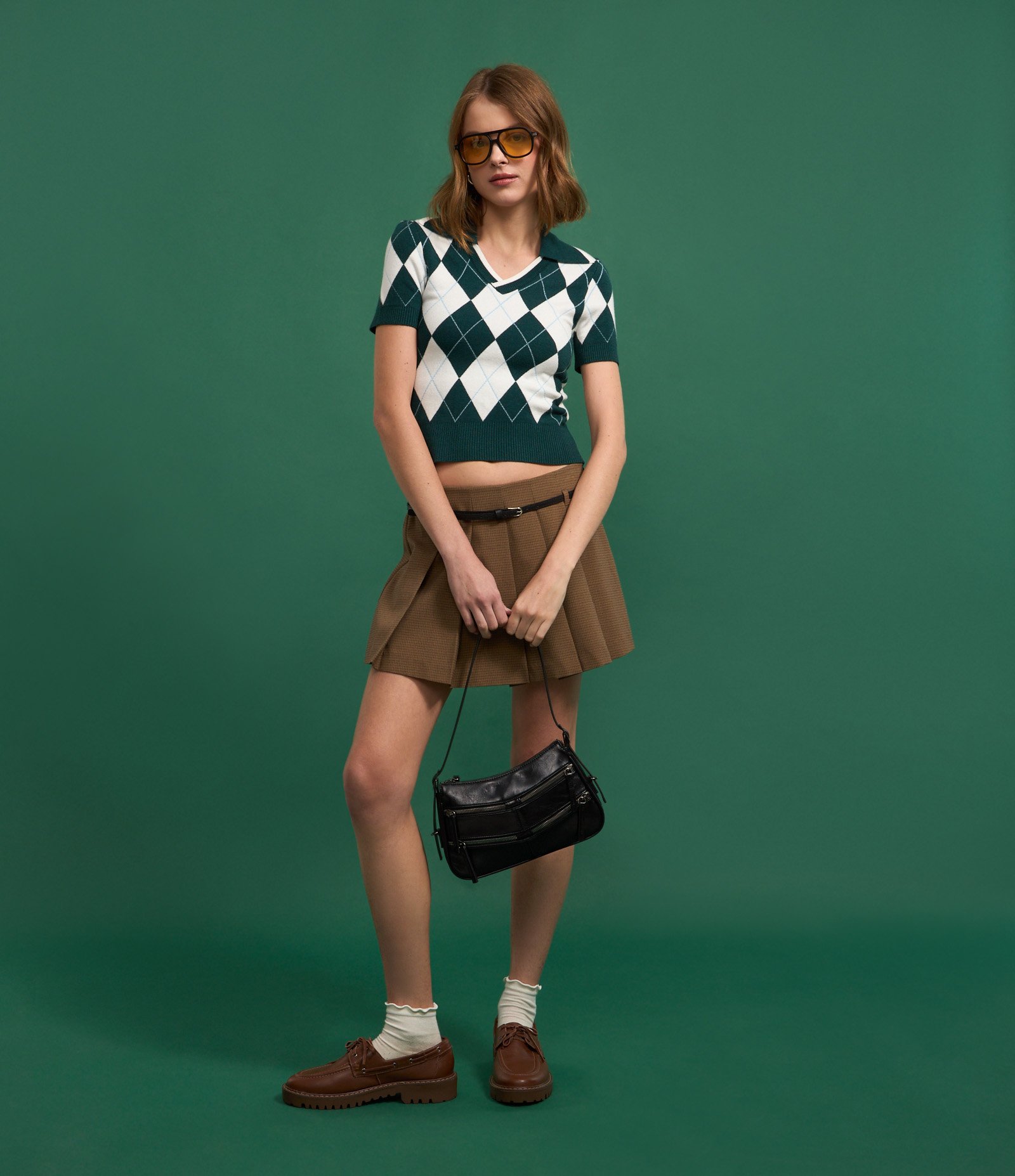 Short Saia em Alfaiataria Plissada com Estampa Xadrez e Cinto Marrom 5