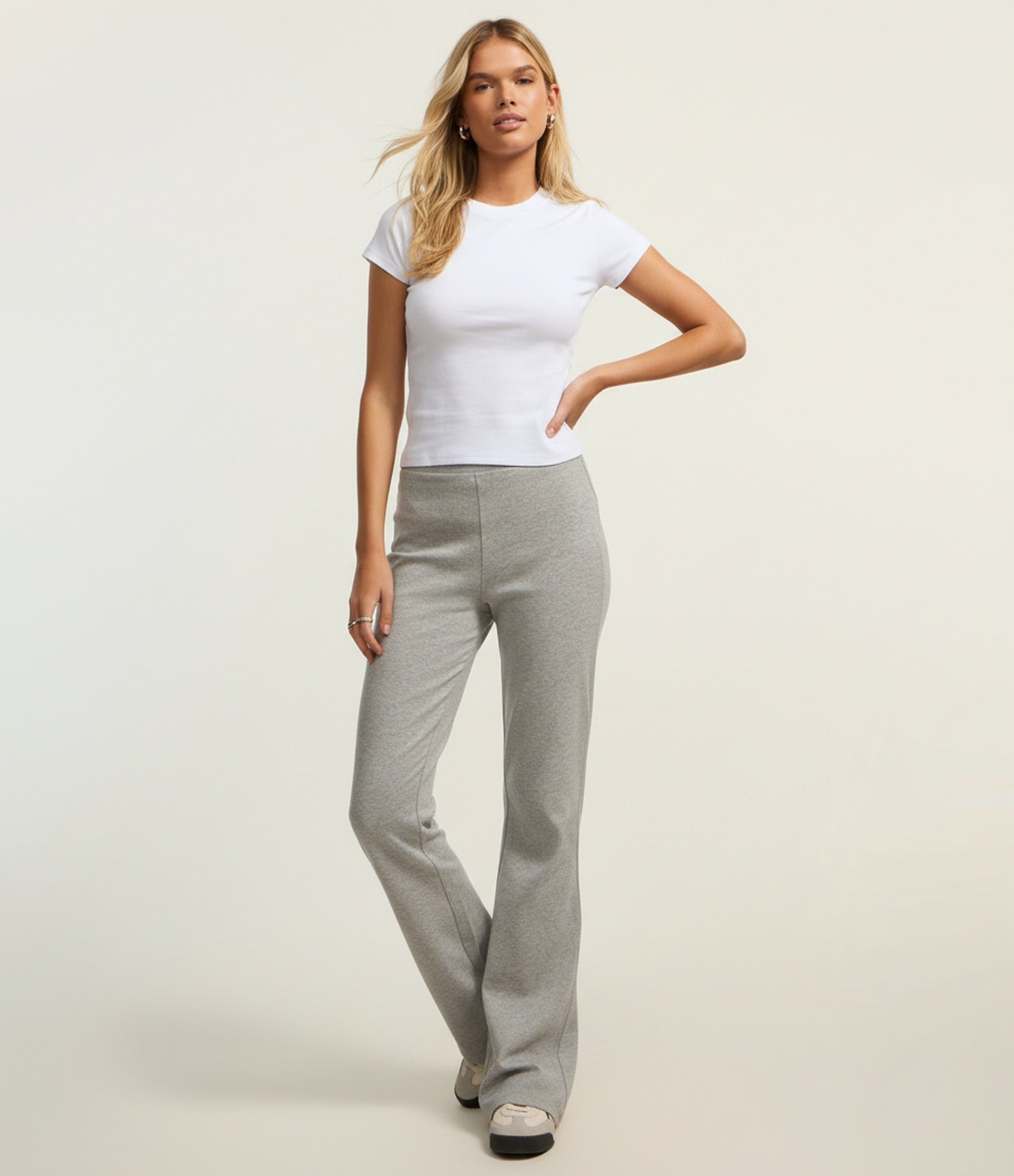 Blusa Básica Justinha e Alongada em Ribana Branco 4