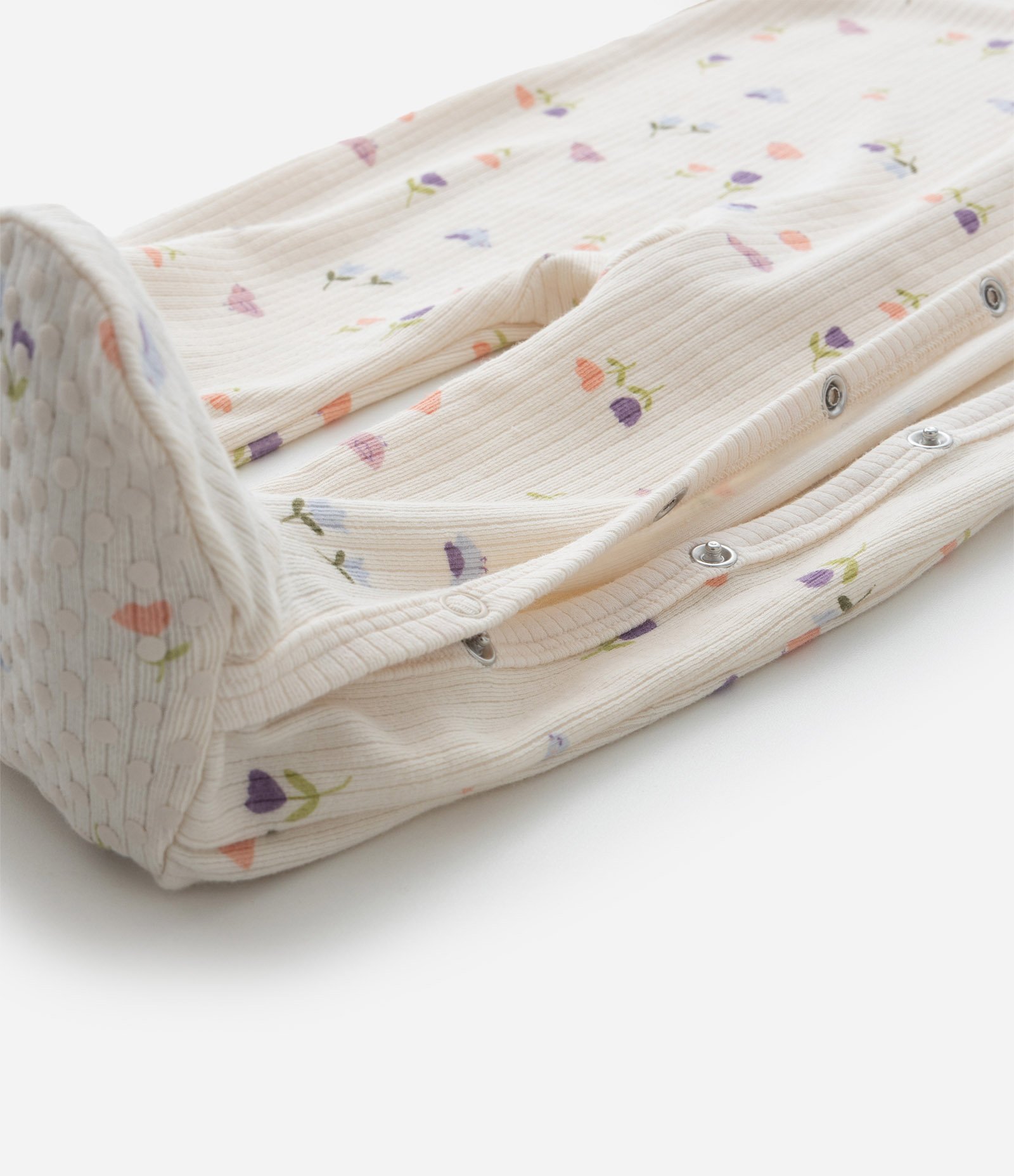 Macacão Infantil Canelado com Babados e Estampa Floral - Tam RN a 18 meses Bege 5