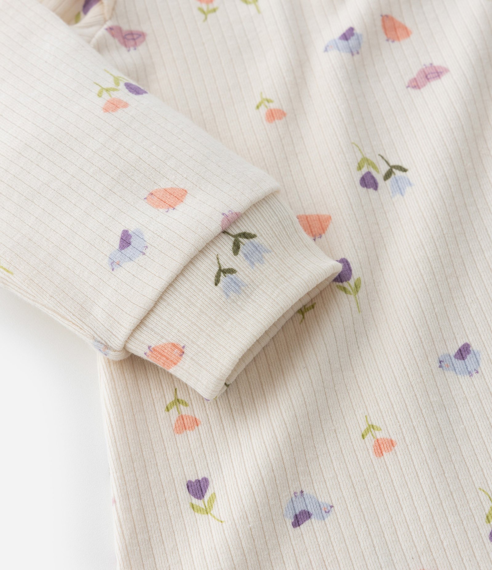 Macacão Infantil Canelado com Babados e Estampa Floral - Tam RN a 18 meses Bege 7