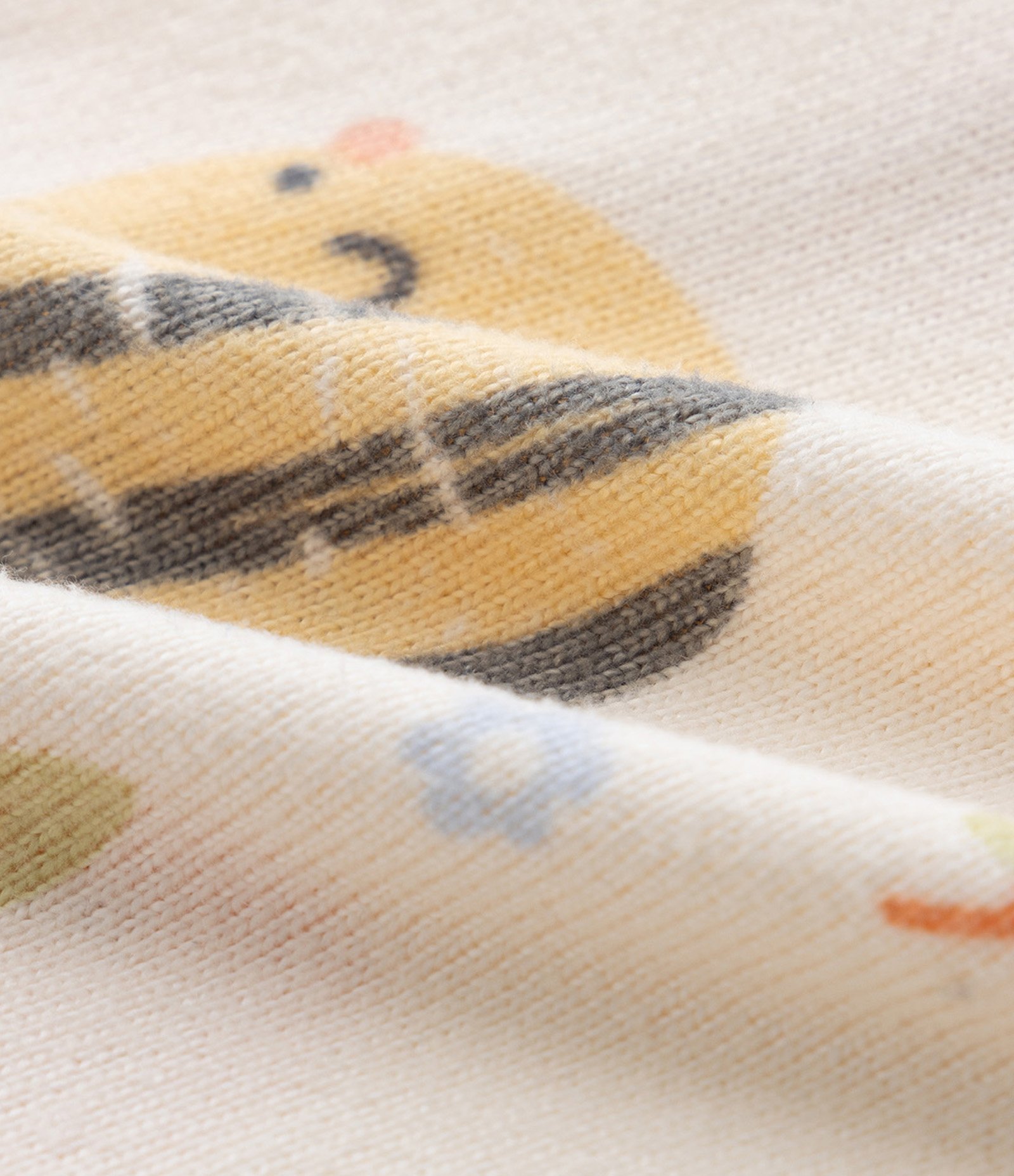 Macacão Infantil com Estampa de Abelhinhas - Tam RN a 18 meses Bege 4