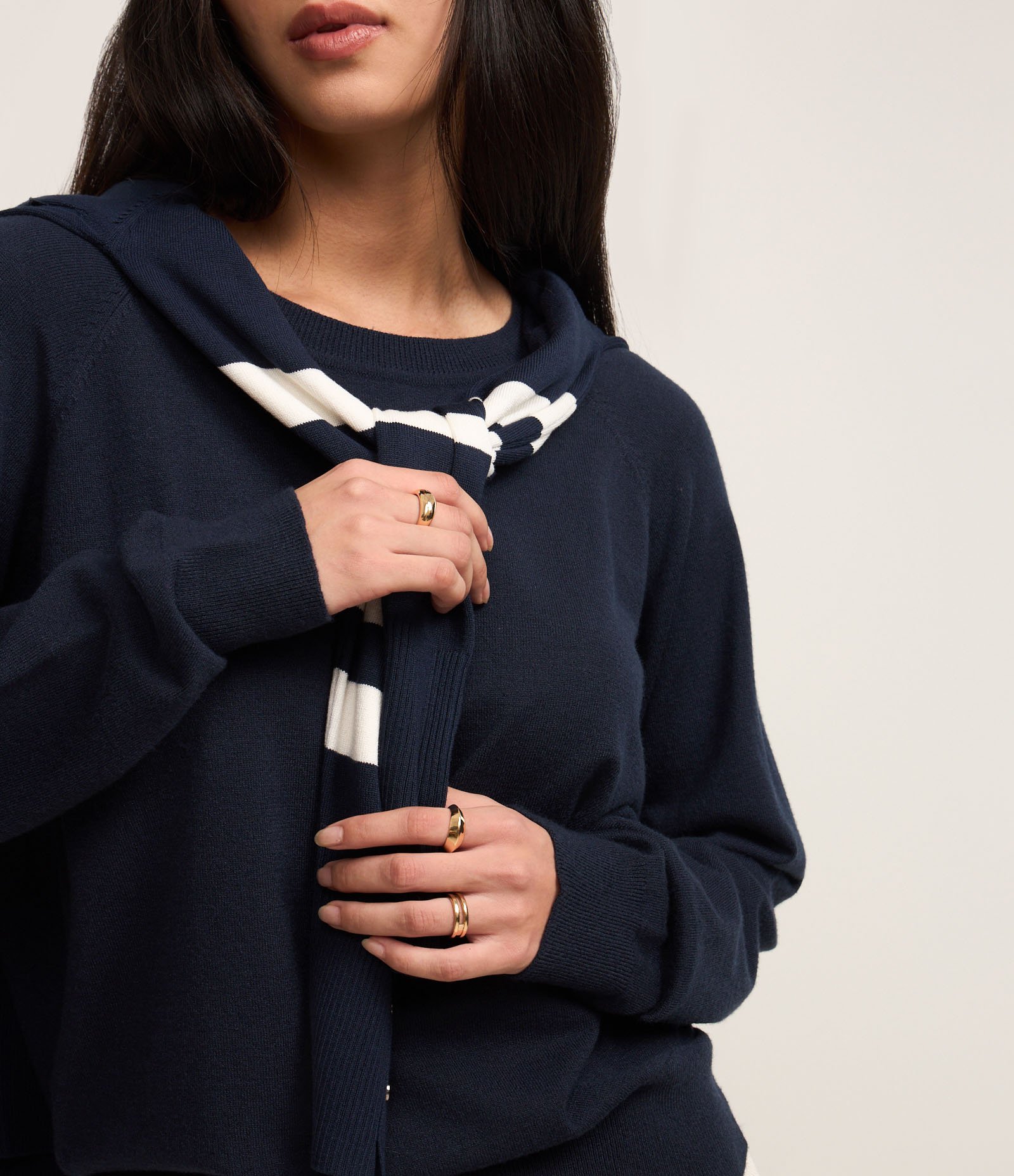 Suéter em Tricô com Gola Redonda Azul Escuro 3