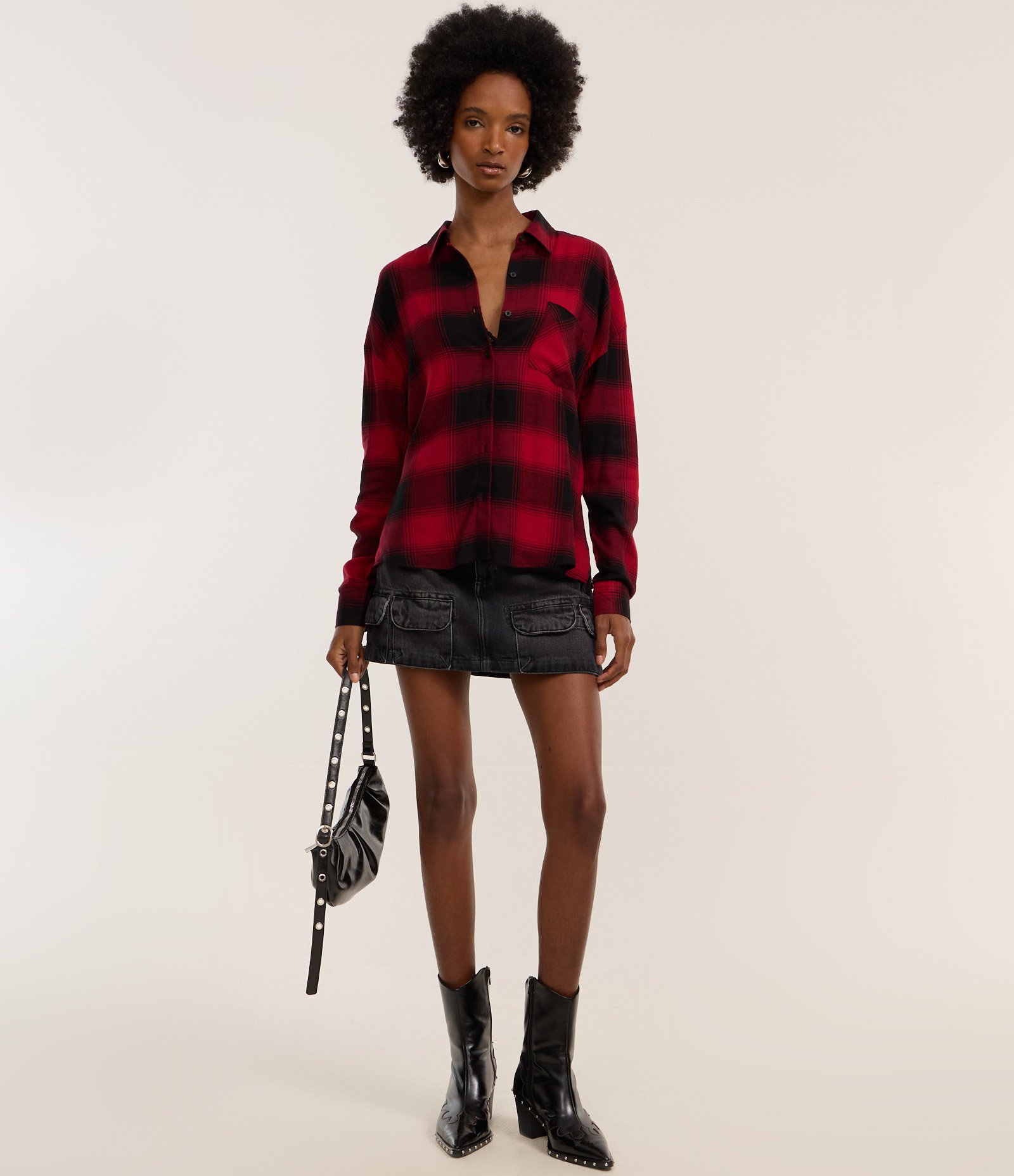 Camisa Oversized em Flanela Xadrez com Bolsinho Vermelho 2