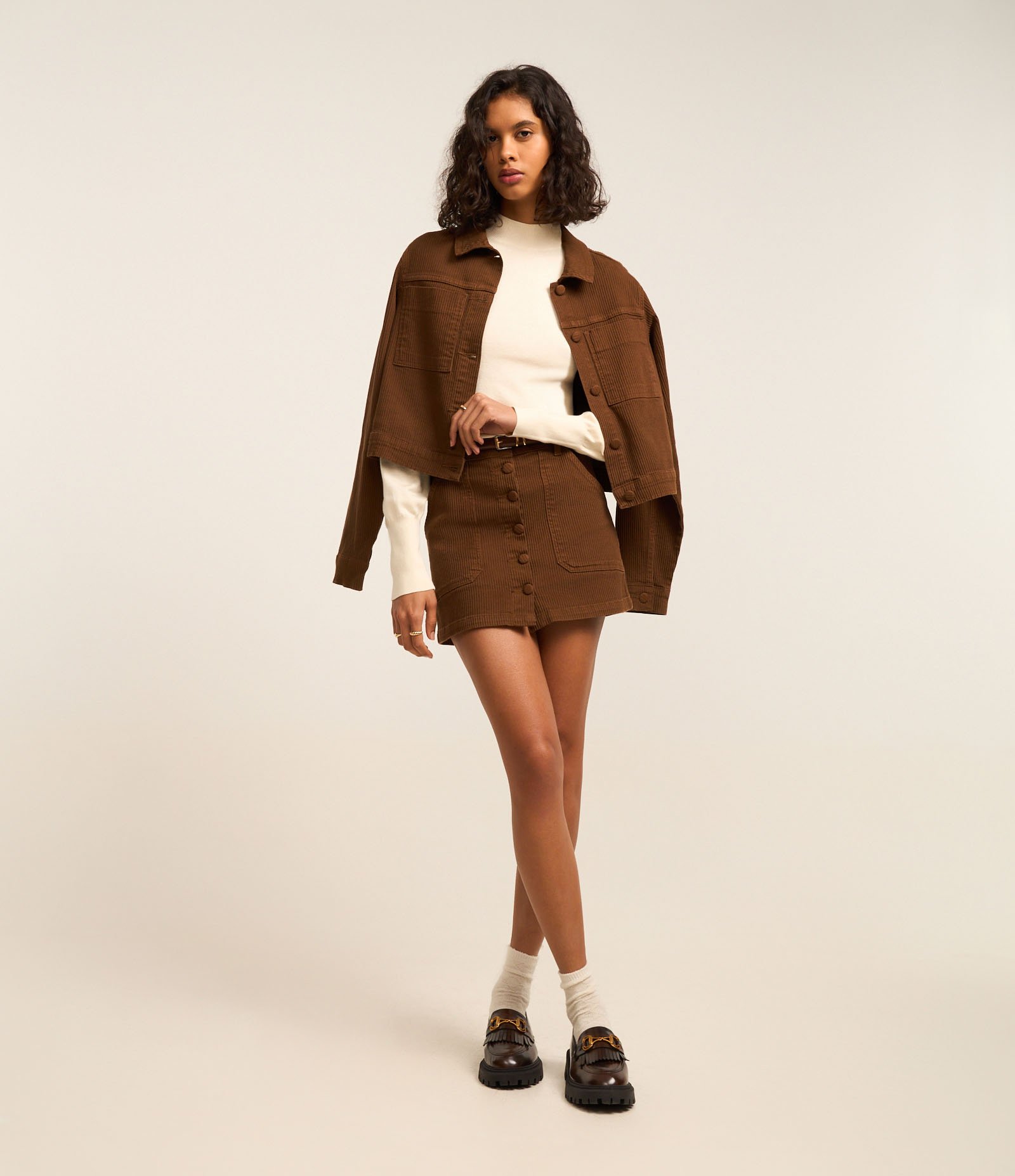 Suéter em Tricô com Gola Alta e Manga Bufante Bege 2