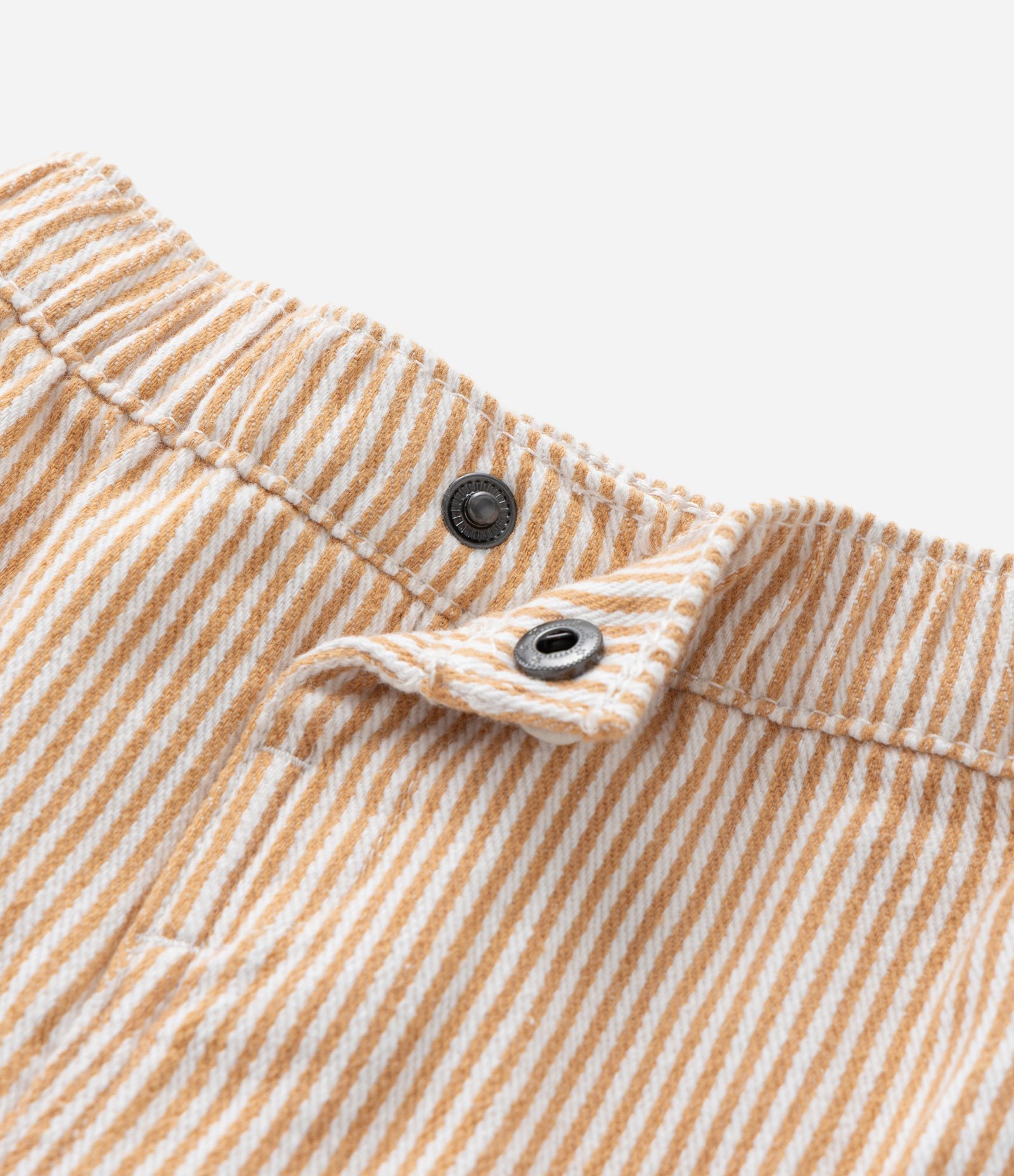 Calça Infantil em Sarja com Listras e Bolsinhos Cargo - Tam 0 a 18 meses Bege 4