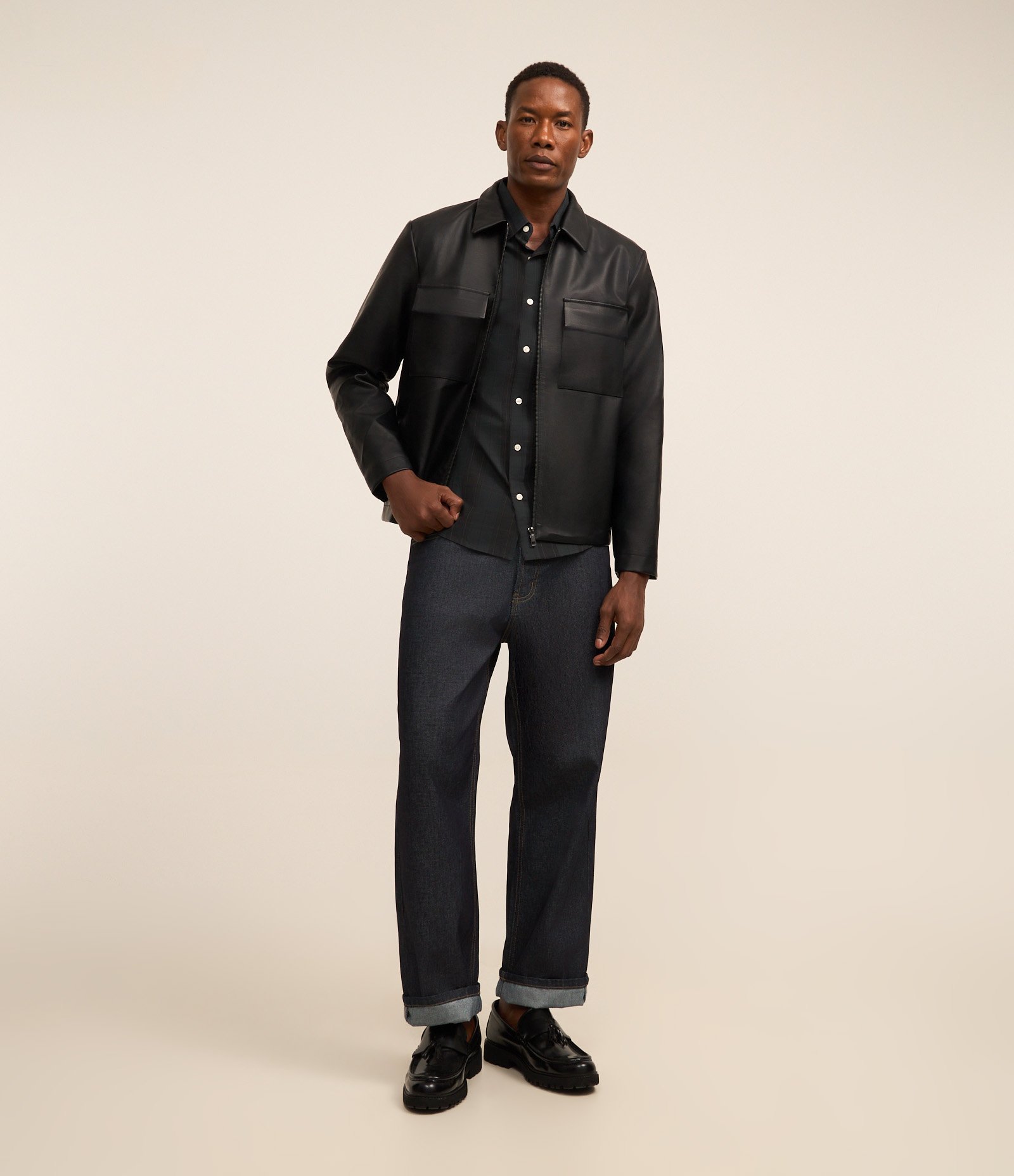 Camisa Regular em Tricoline com Xadrez em Fio Tinto Preto 2