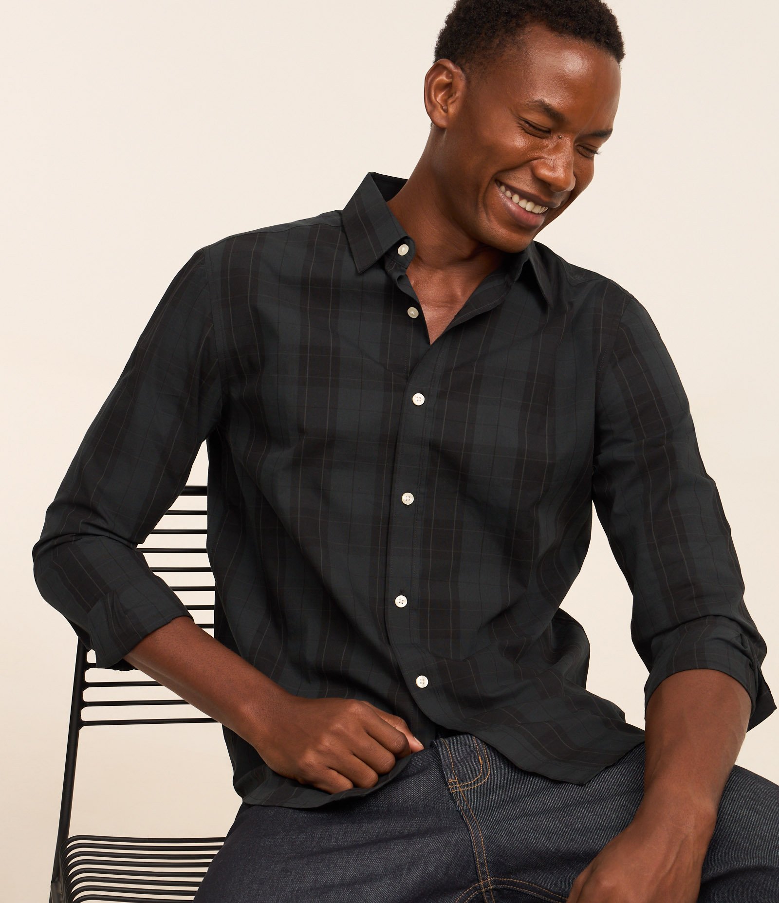 Camisa Regular em Tricoline com Xadrez em Fio Tinto Preto 3