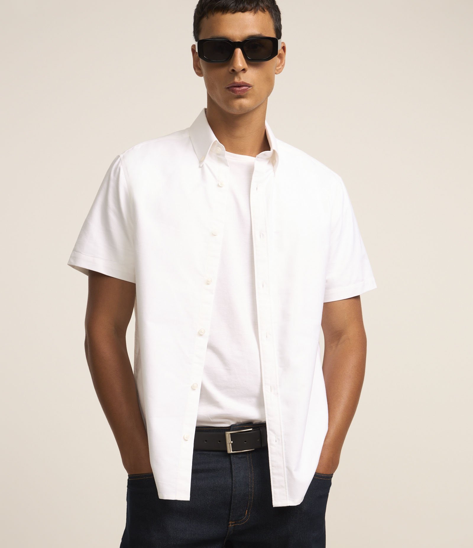 Camisa Comfort em Oxrford Gola com Lapela Branco 1