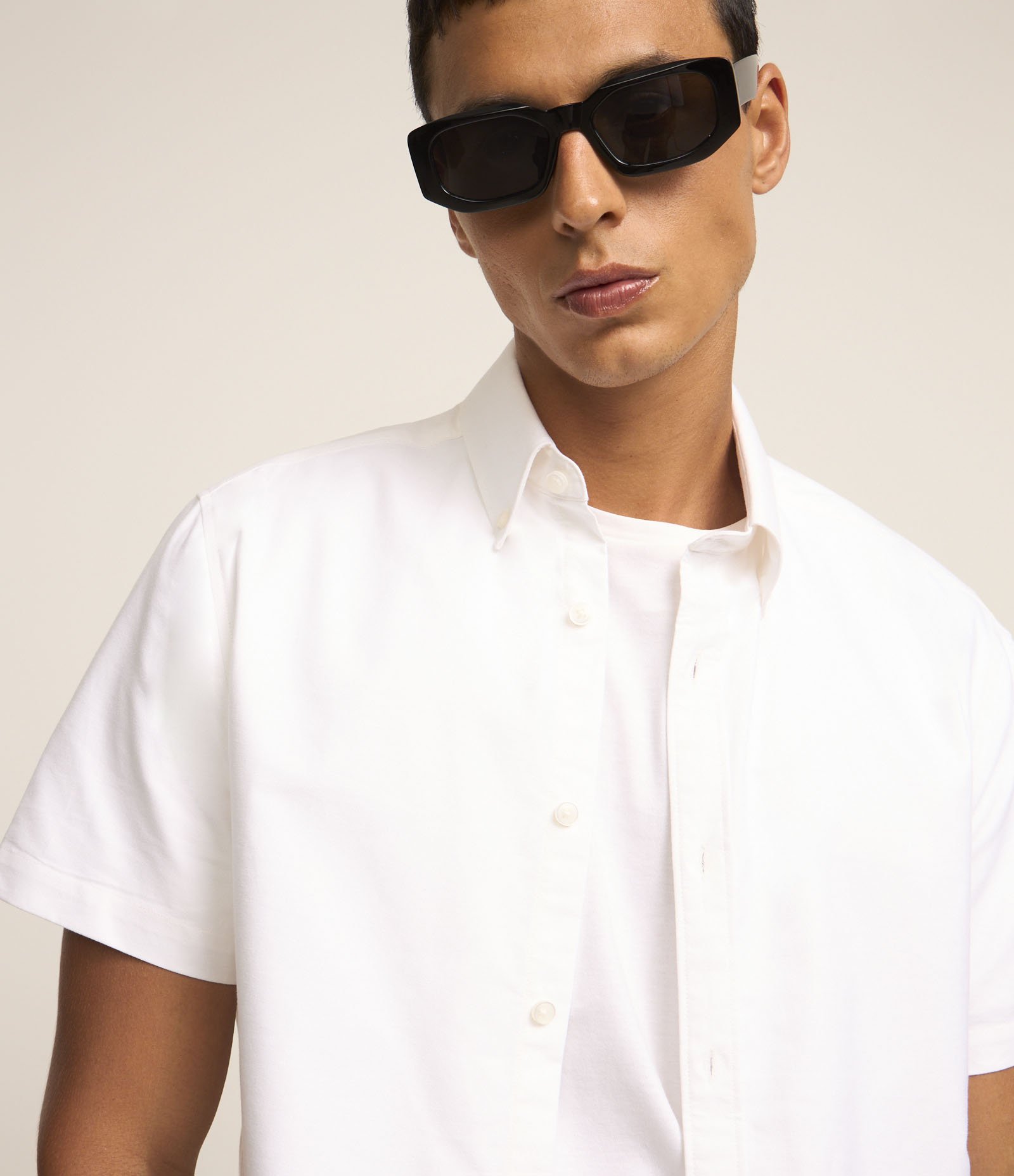 Camisa Comfort em Oxrford Gola com Lapela Branco 3