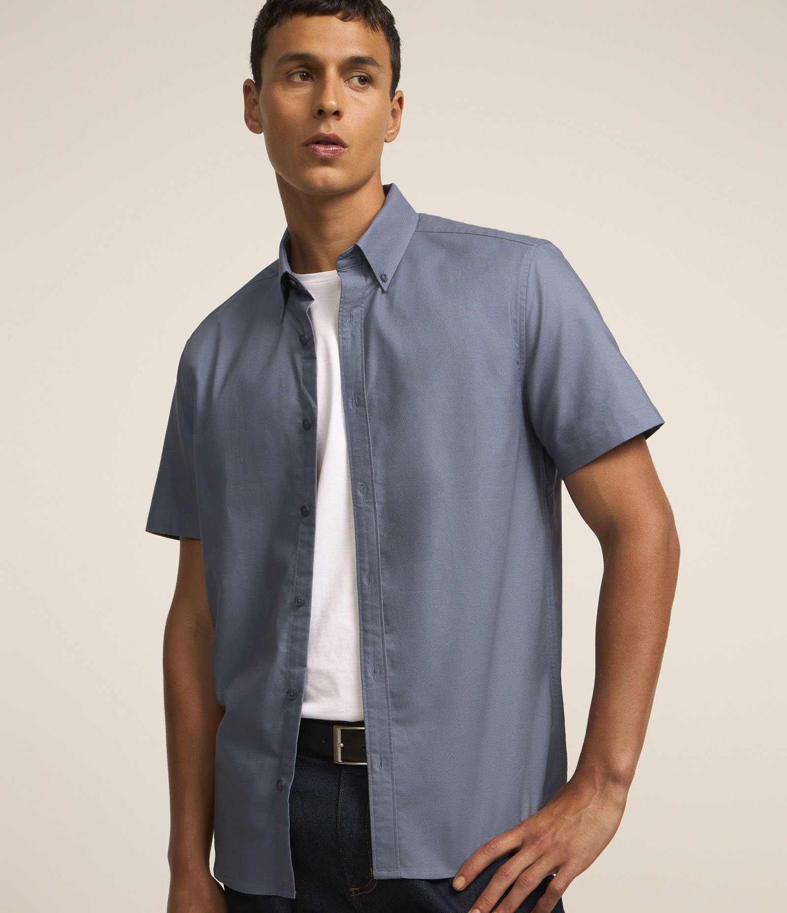 Camisa Comfort em Oxrford Gola com Lapela Azul 1