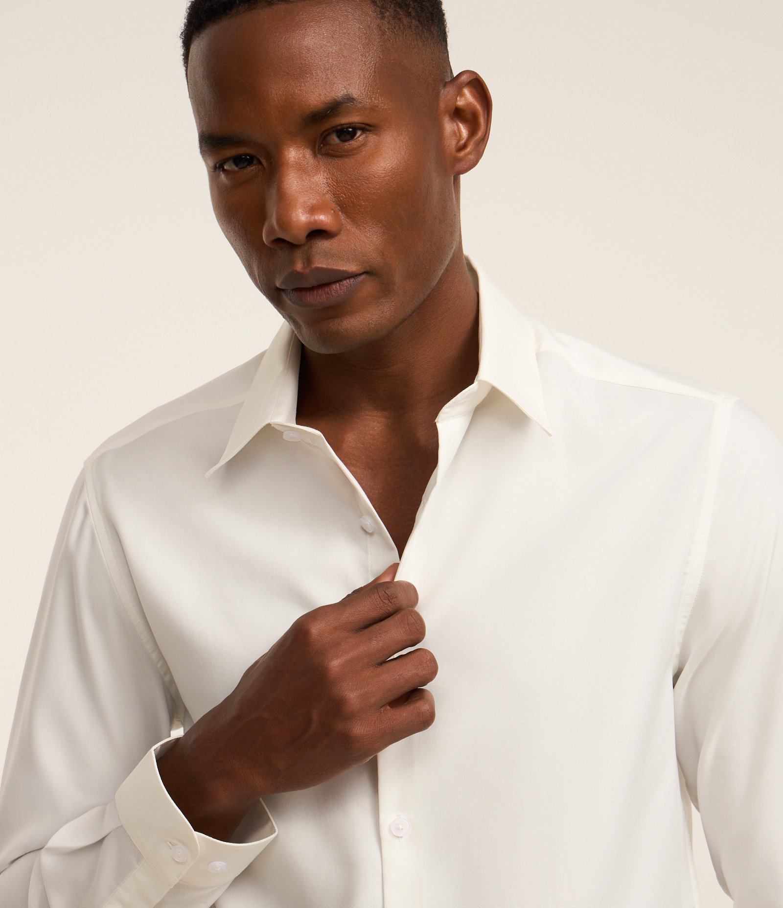 Camisa com Tecnologia Repelente a Água com Gola Lapela Off White 4