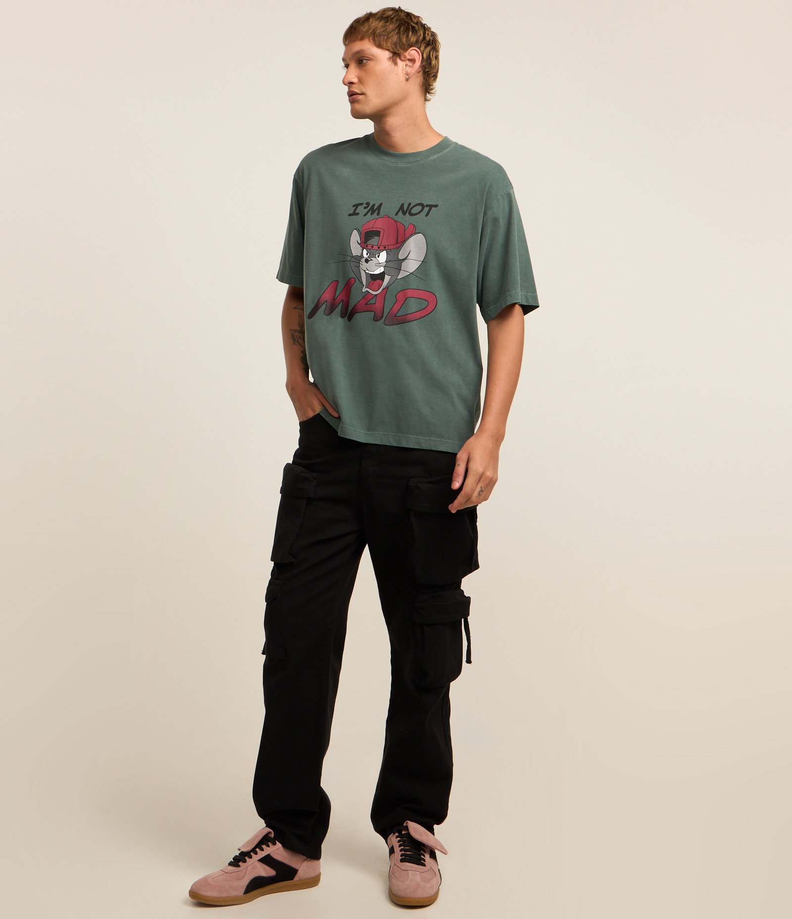 Camiseta Boxy em Algodão Estonado com Estampa Tom & Jerry Verde 2