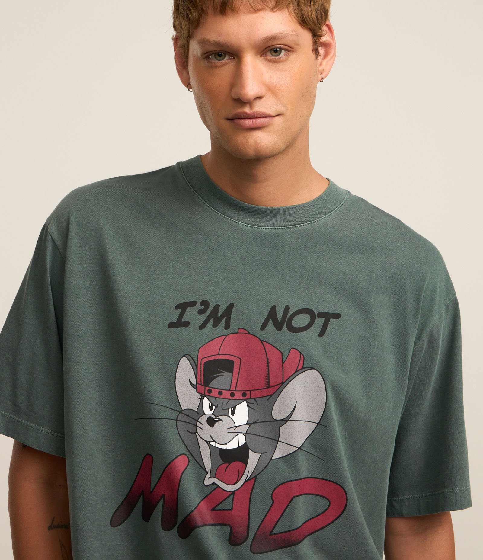 Camiseta Boxy em Algodão Estonado com Estampa Tom & Jerry Verde 3