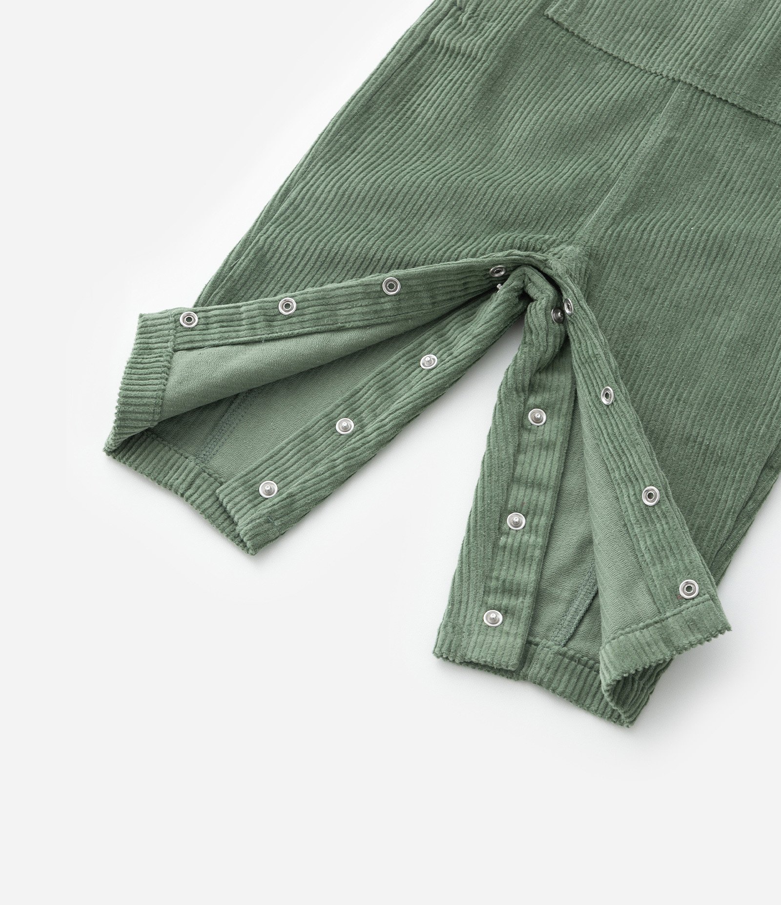 Jardineira Infantil em Veludo Cotelê com Bolsinho Canguru - Tam 0 a 18 meses Verde 4