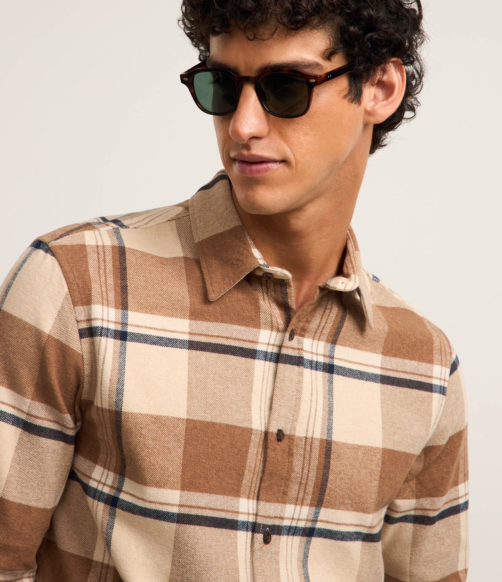 Camisa Regular em Flanela com Estampa Xadrez Marrom/Bege/Cinza 5