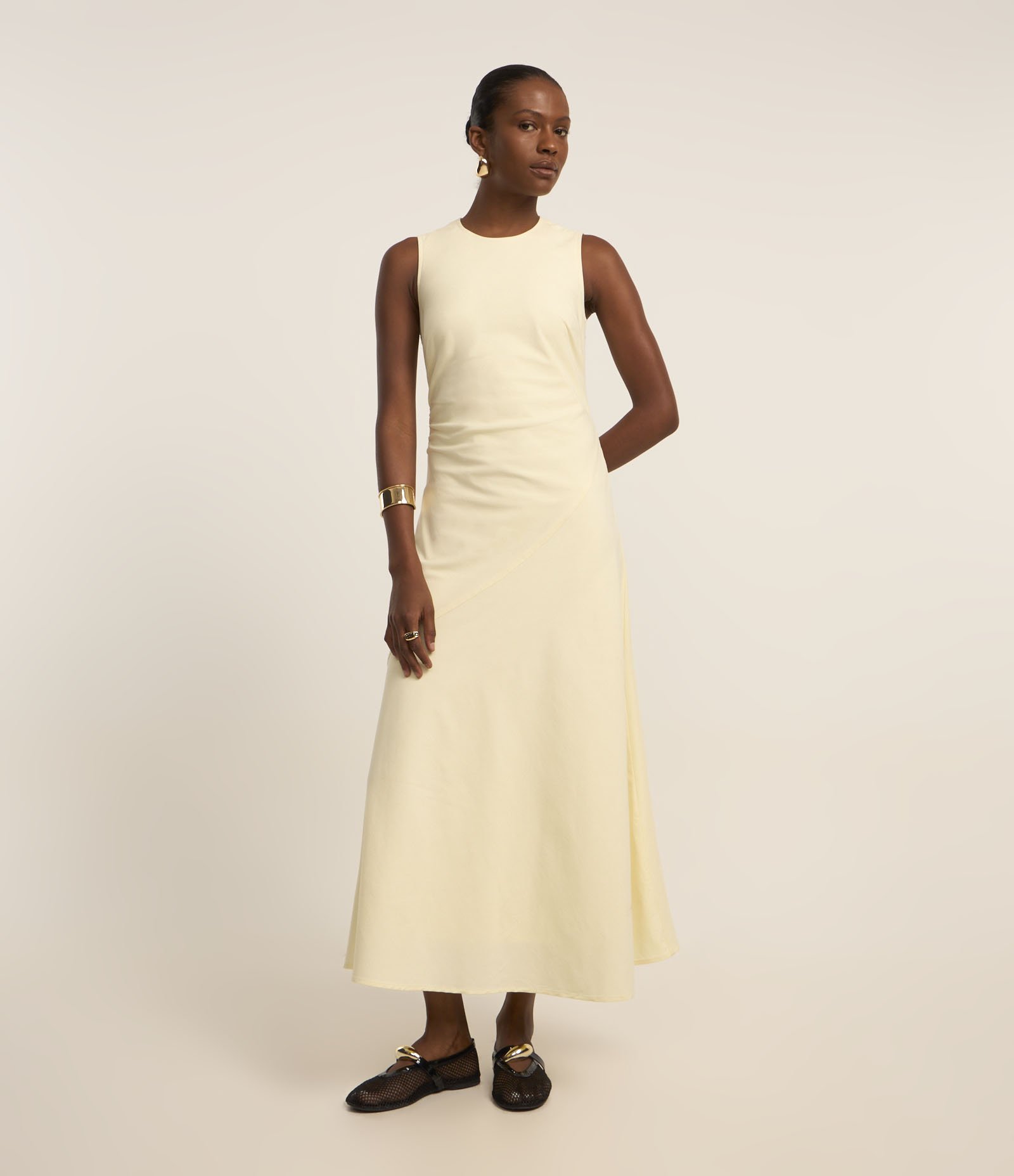 Vestido Midi Evasê em Bengaline com Franzido Bege Creme 1