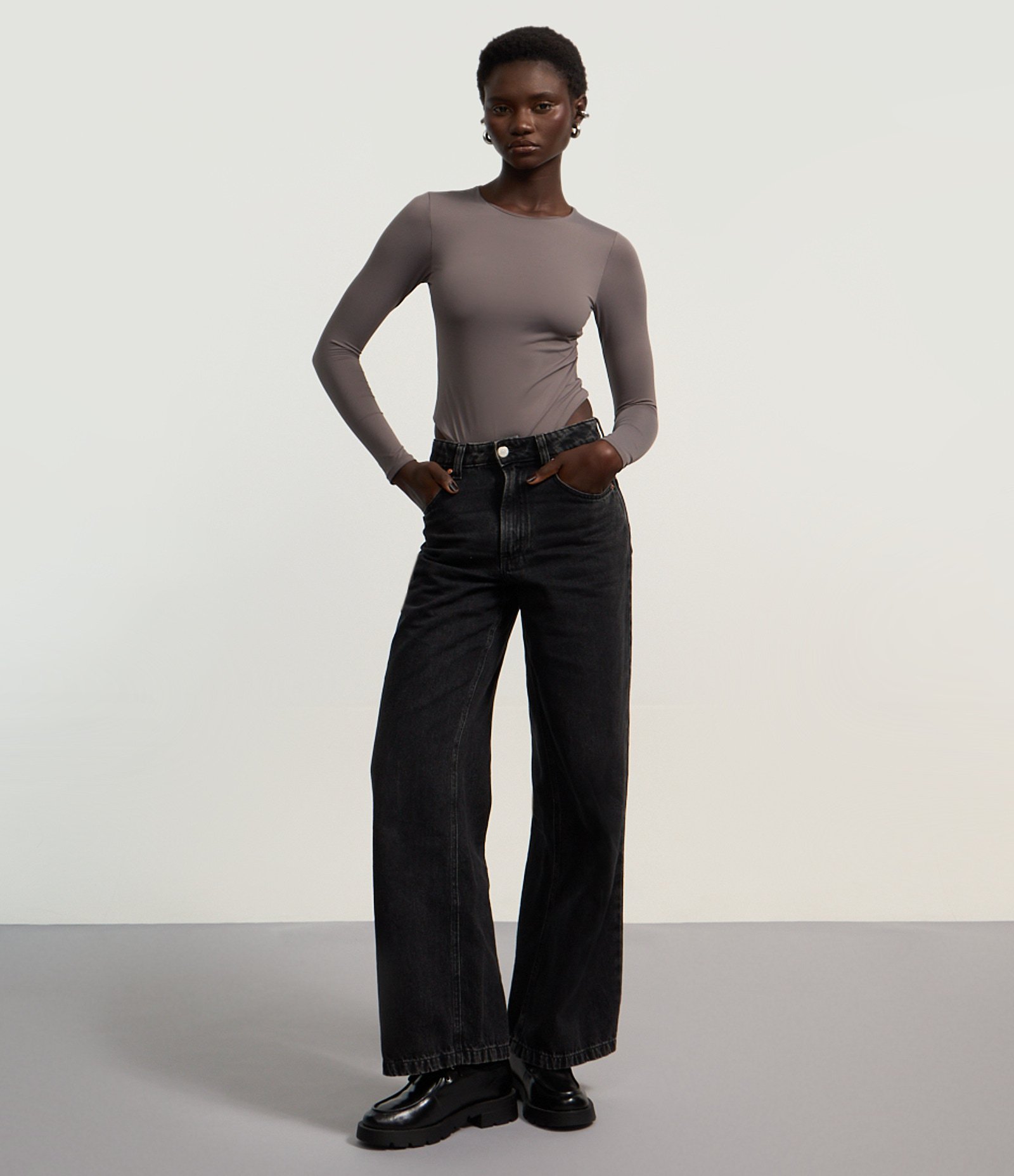 Body em Poliamida Manga Longa Chumbo 3